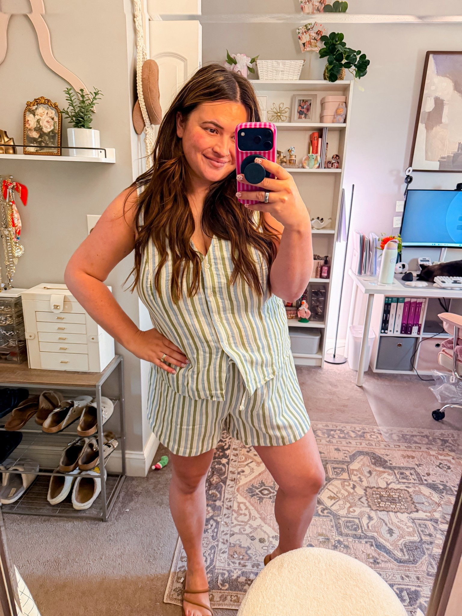 Aerie vest xxl
Bottoms xl

#LTKSaleAlert #LTKMidsize #LTKPlusSize