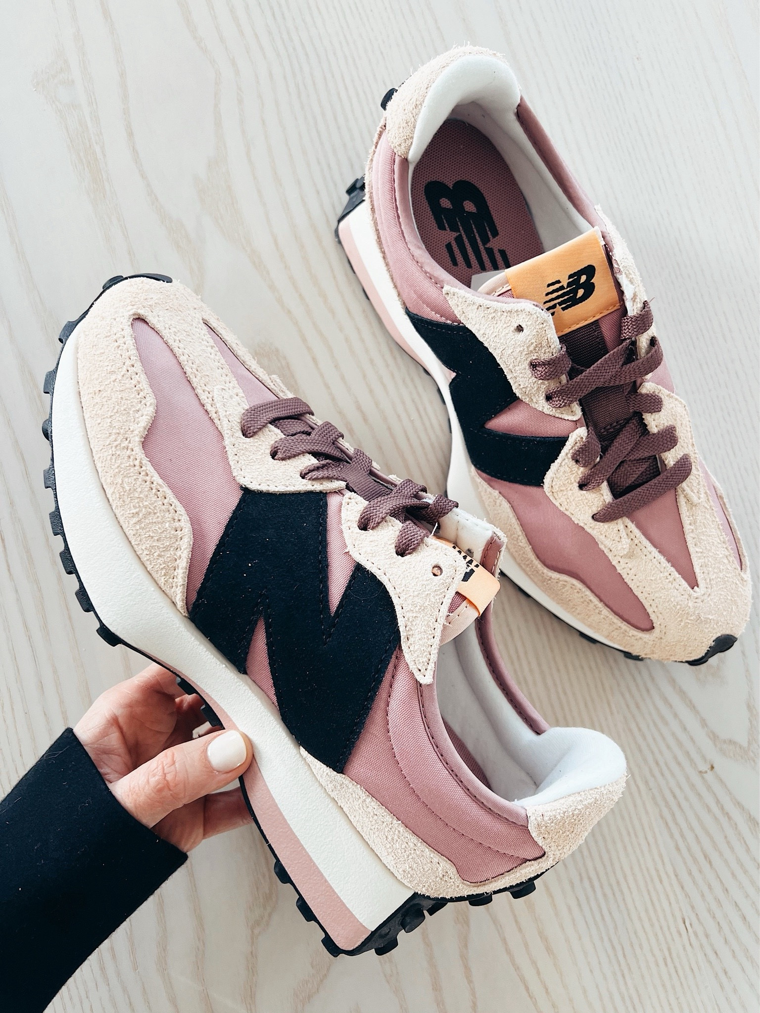 New balance 327 sneakers under $100

#LTKstyletip #LTKfindsunder100