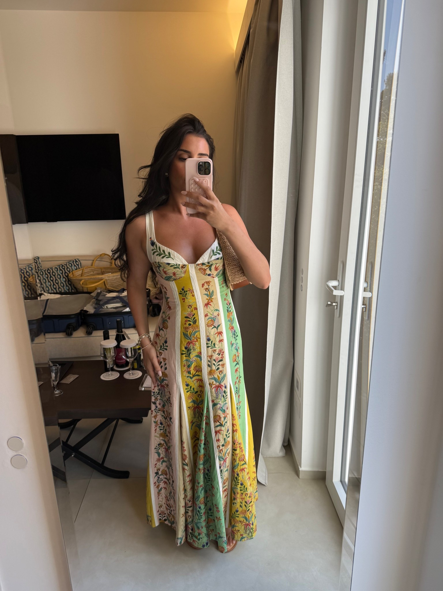 Size small but tailored in waist 