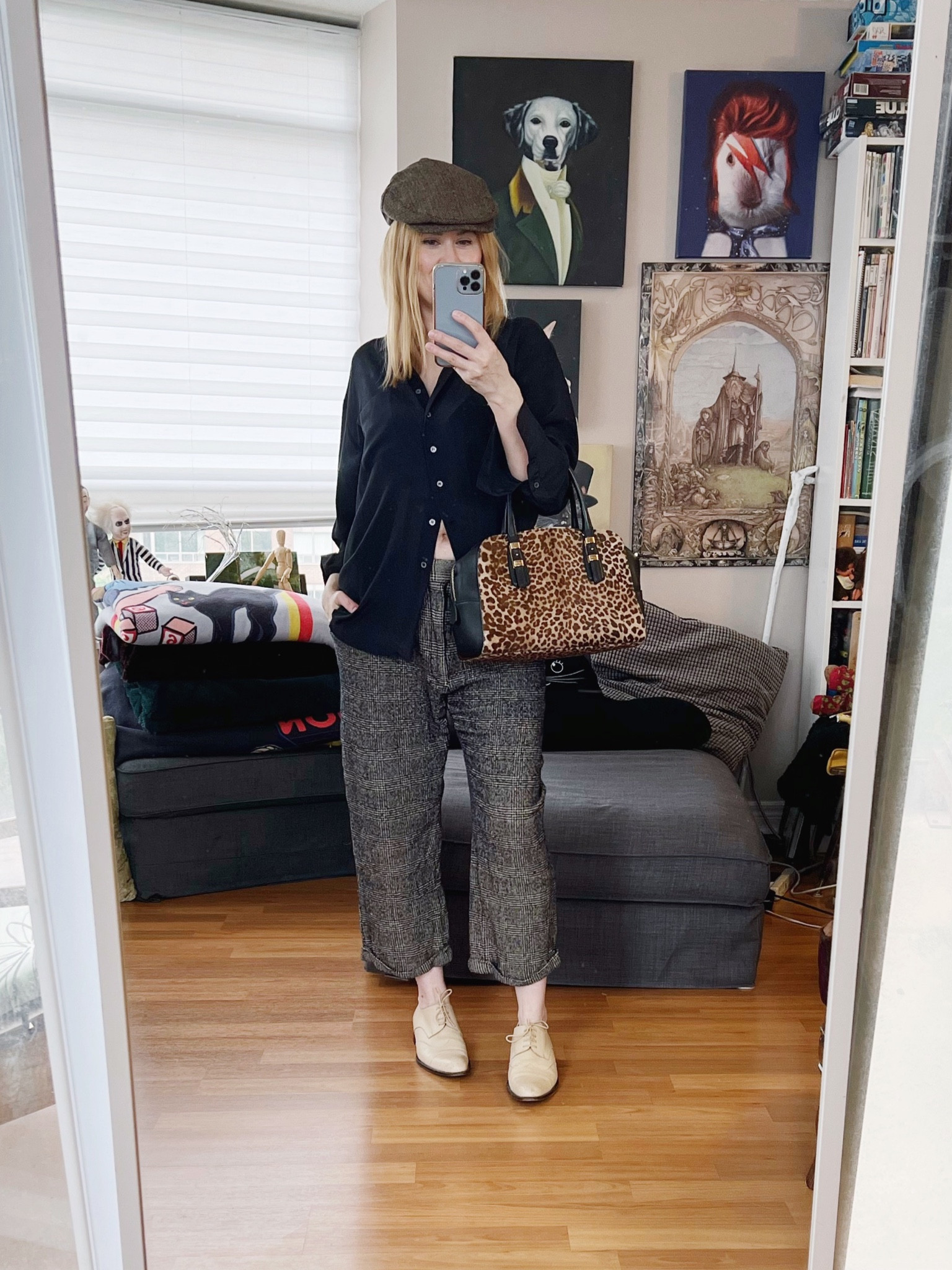 Today’s theme: modern and feminine Newsies. 
Oxfords, trousers, and bag all secondhand or vintage.

•
.  #StyleOver40  #jilsander #torontostylist #fashionstylist #secondhandstyle  #thriftfinds #ferragamo #poshmarkfinds #thriftFind  #secondhandFind #thriftstyle #FashionOver40  #MumStyle #genX #genXStyle #shopSecondhand #genXInfluencer #genXblogger #secondhandDesigner #Over40Style #40PlusStyle #Stylish40s #styleTip  #StyleIdeas


#LTKFind #LTKstyletip #LTKunder100