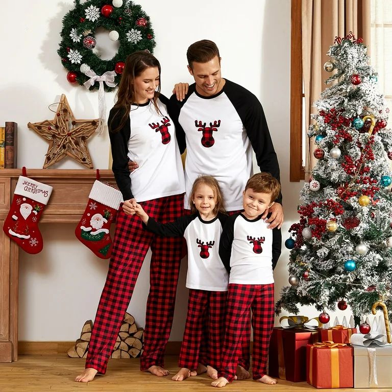 PatPat Black/White Mommy and Me Christmas Plaid Deer Family Matching Pajamas 2-piece,Unisex | Walmart (US)