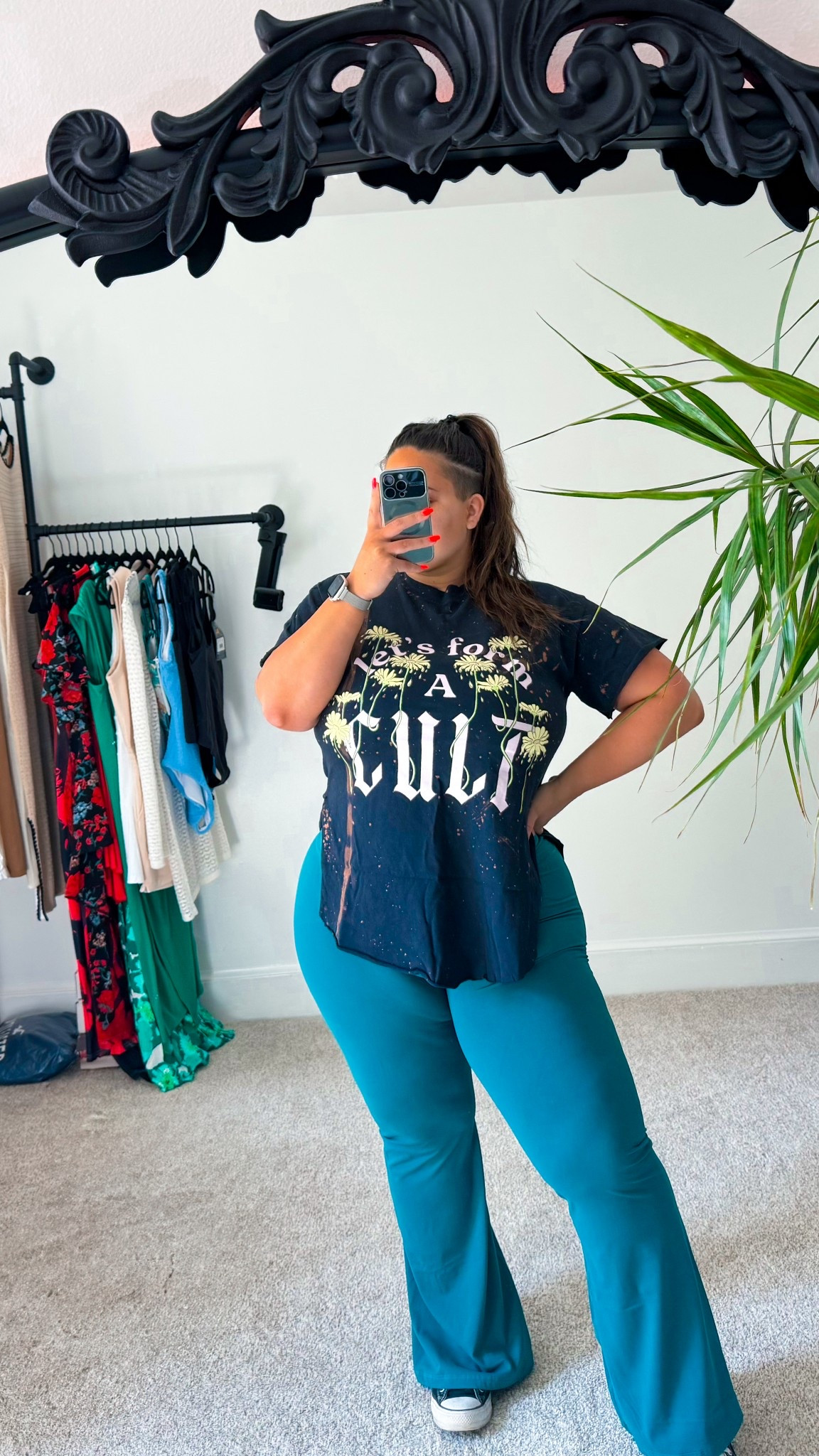 Todays fit check 

Everything size XL 
No pockets in leggings. 

#graphictee #everydayoutfits #comfortablestyle #casualoutfits 

#LTKStyleTip #LTKMidsize #LTKPlusSize