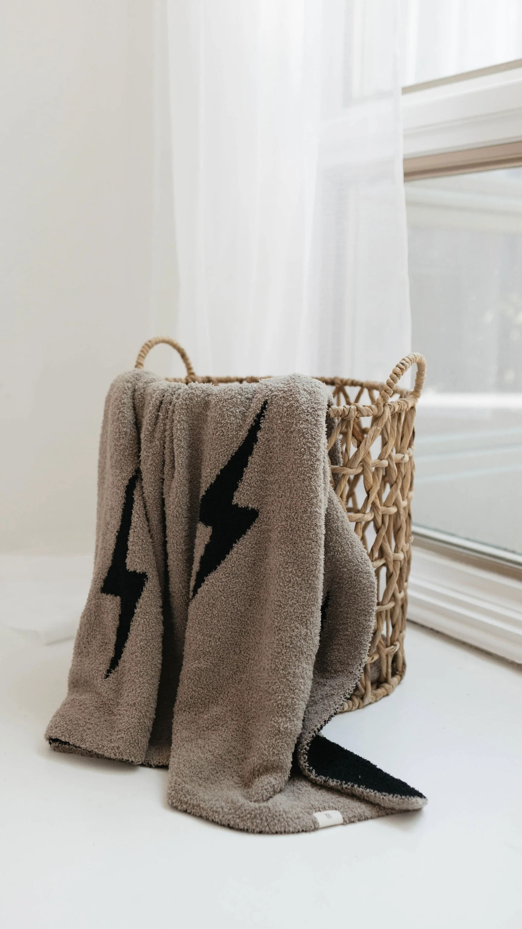 Plush Blanket | Brown Lightning Bolt | Forever French