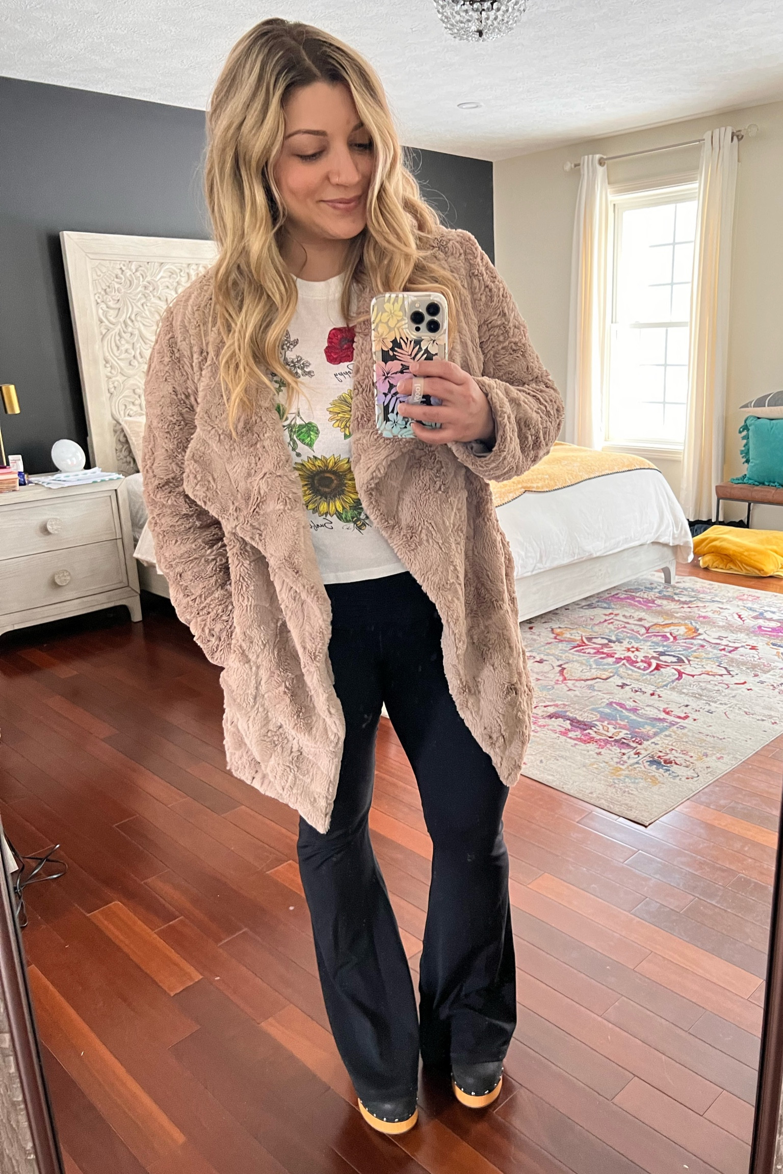 Keeping it comfy and cute. 
Just grab a cute jacket to throw over your leggings and T-shirt’s to elevate your look.

#LTKSeasonal #LTKstyletip