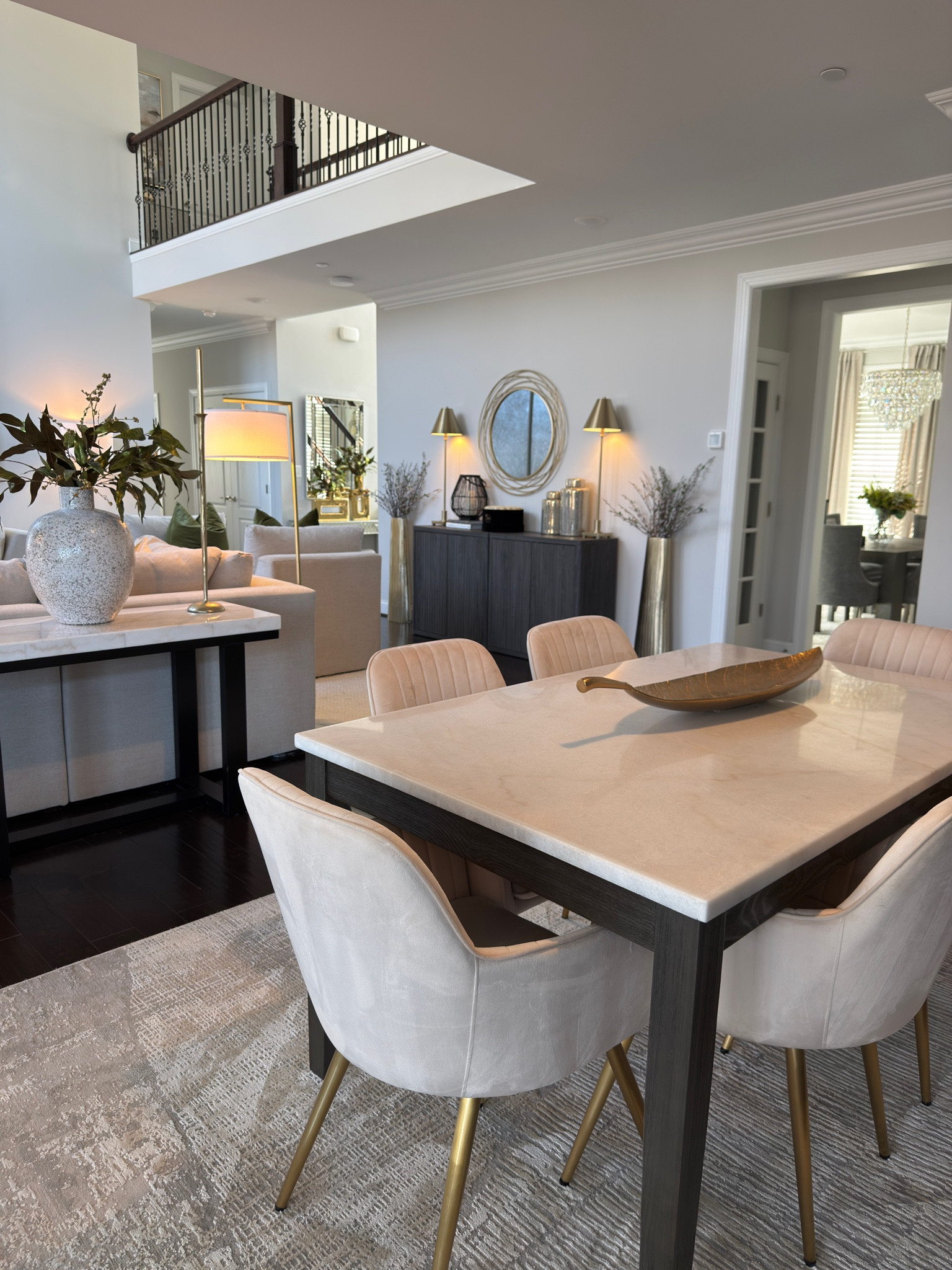 Home Decor

#livingroom #diningroom #openconcept #consoltable #buffettlsmps #beautiful #homedecor

#LTKHome #LTKFamily #LTKStyleTip