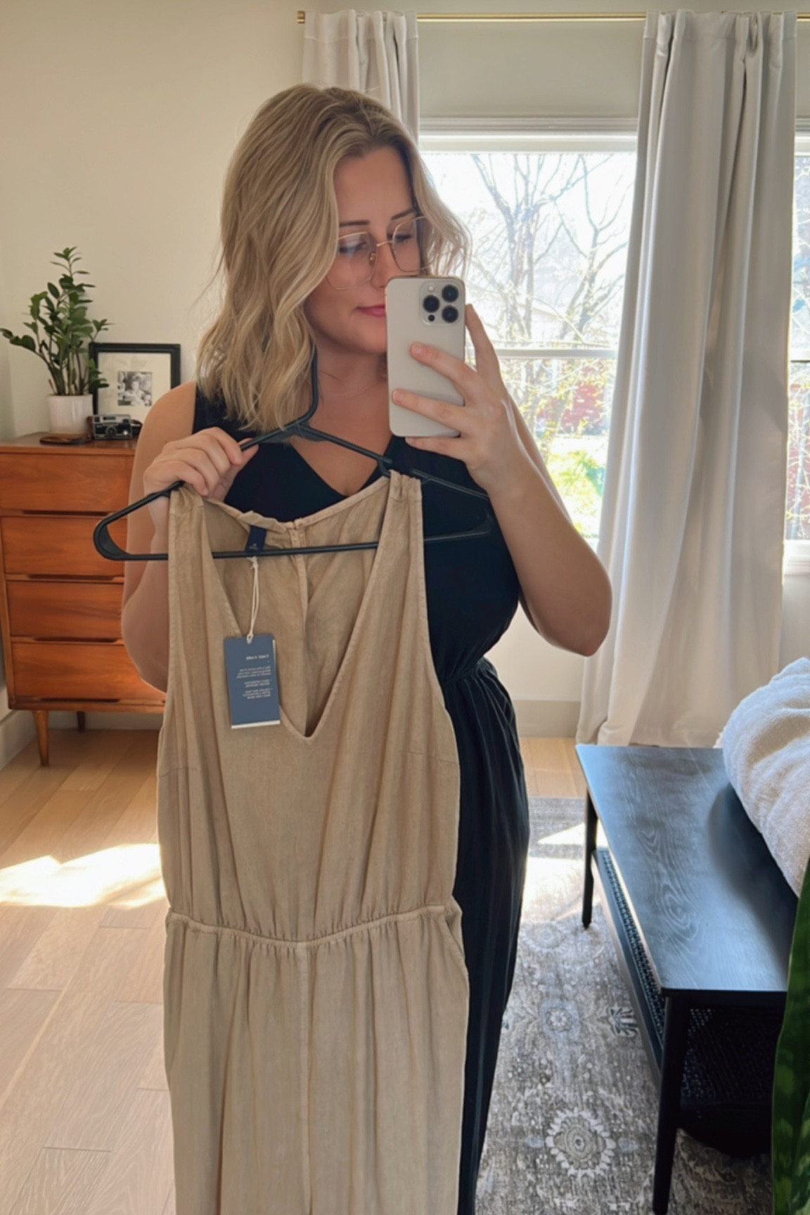 Currently obsessed with these linen jumpsuits for Spring! Pockets and a peephole back…YES PLEASE😍

#LTKSeasonal #LTKcurves #LTKunder50