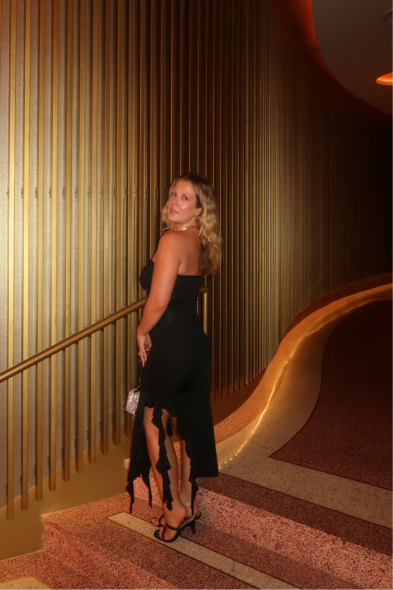 Strapless ruffle midi dress🖤

#LTKSeasonal #LTKFind #LTKBacktoSchool