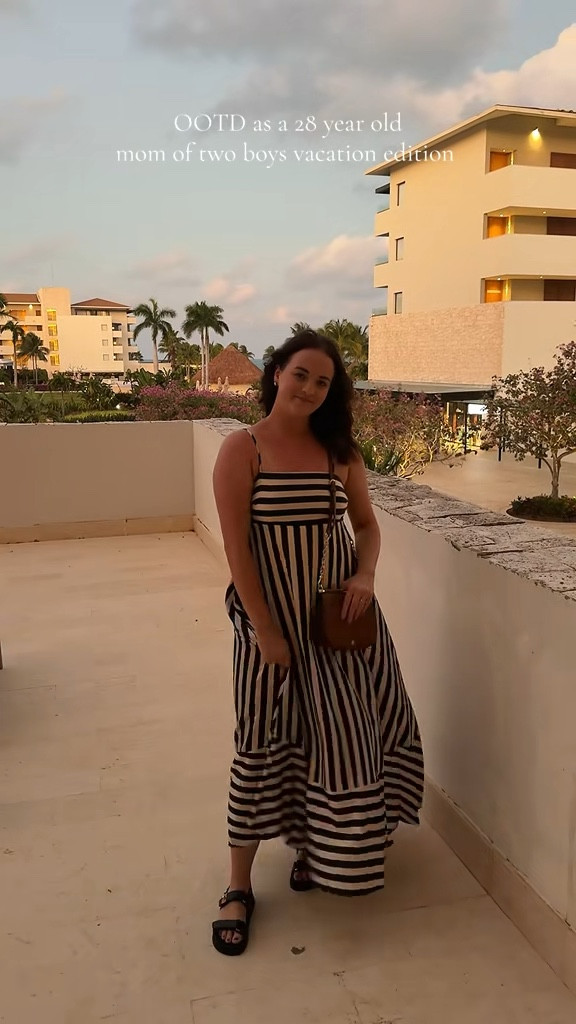 Vacation dinner outfit 

#LTKTravel #LTKMidsize #LTKFindsUnder100