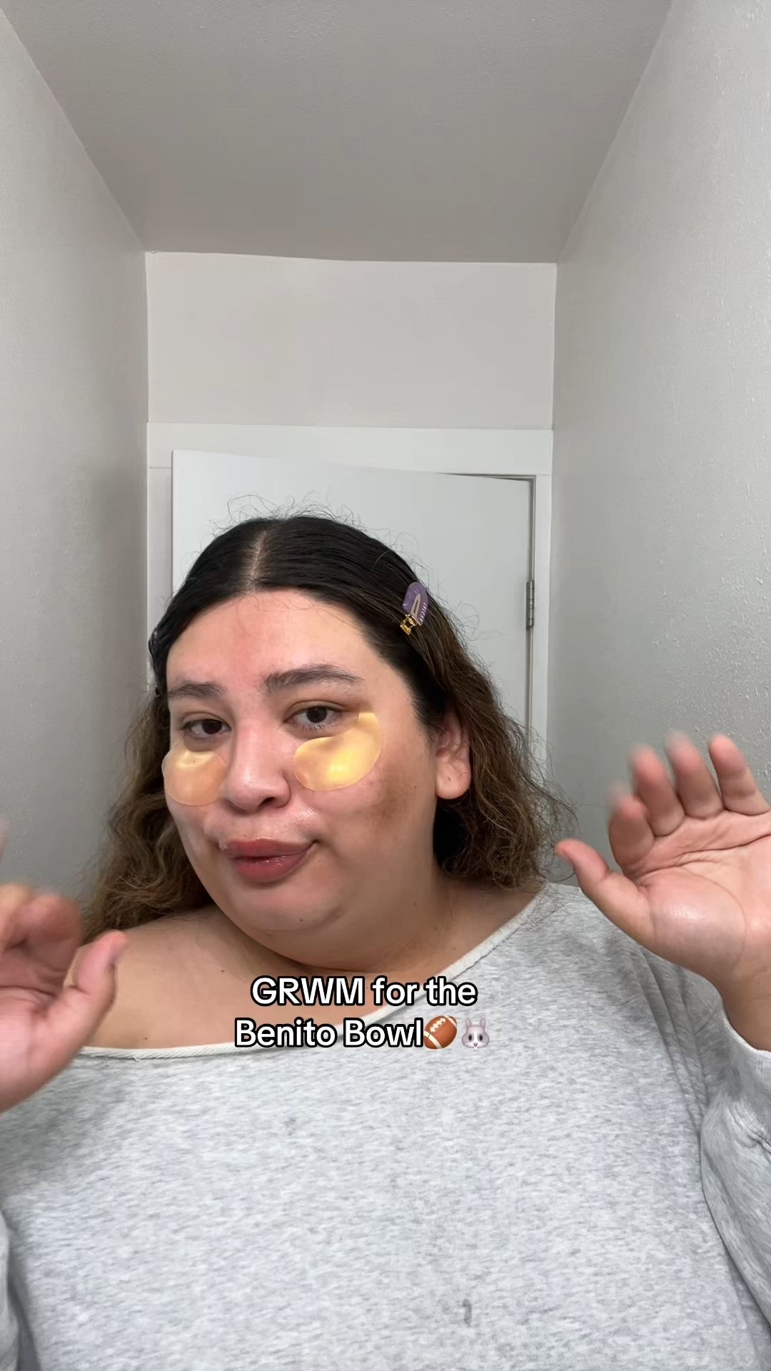 GRWM: Benito Bowl Glam 🏈🐰

Products used:

Benefit precisely my brown pencil in shade 4

Milani conceal + perfect primer, baked blush in shade 02, baked bronzer in shade 02

Too Face born this way foundation in shade Porcelain 

Makeup Revolution baking powder in shade Lace, superfix super hold fixing mist 

Merit signature lip in shade 1990

Morphe lip filter in shade teddy 

Fenty gloss bomb heat in shade 03

#benitobowl #badbunny #glam #super bowl #affordablebeauty

#LTKPlusSize #LTKgrwm #LTKBeauty
