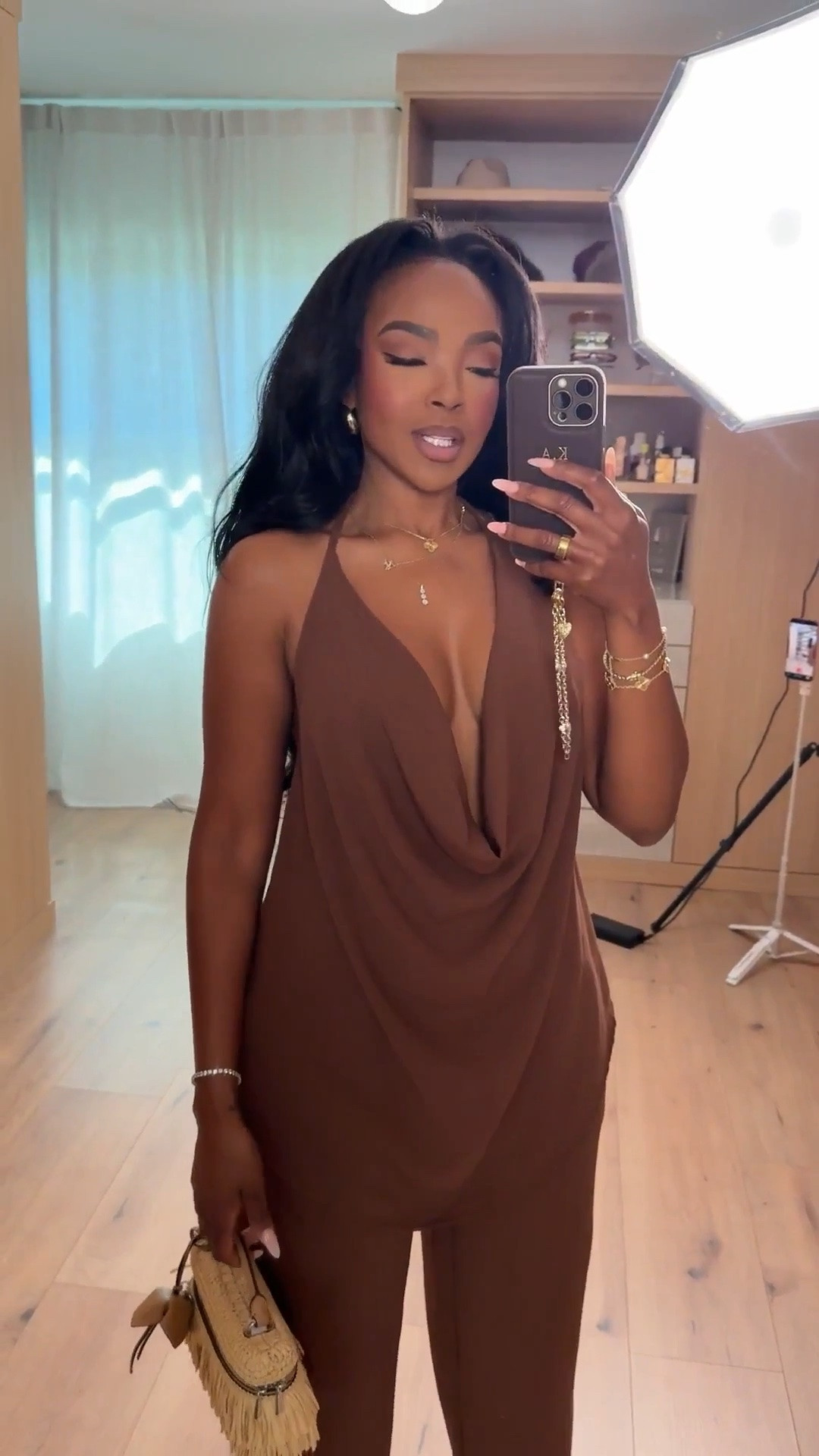 Scroll to shop! Easy fall date night outfit✨ Everything from this look is linked below. 👇🏽    Wearing: Size Small | 5’4” | 140 lbs  📲   Download the FREE LTK app & follow me (@kirasfashionfinds) to shop all my daily finds.

#LTKootd #LTKPetite #LTKU