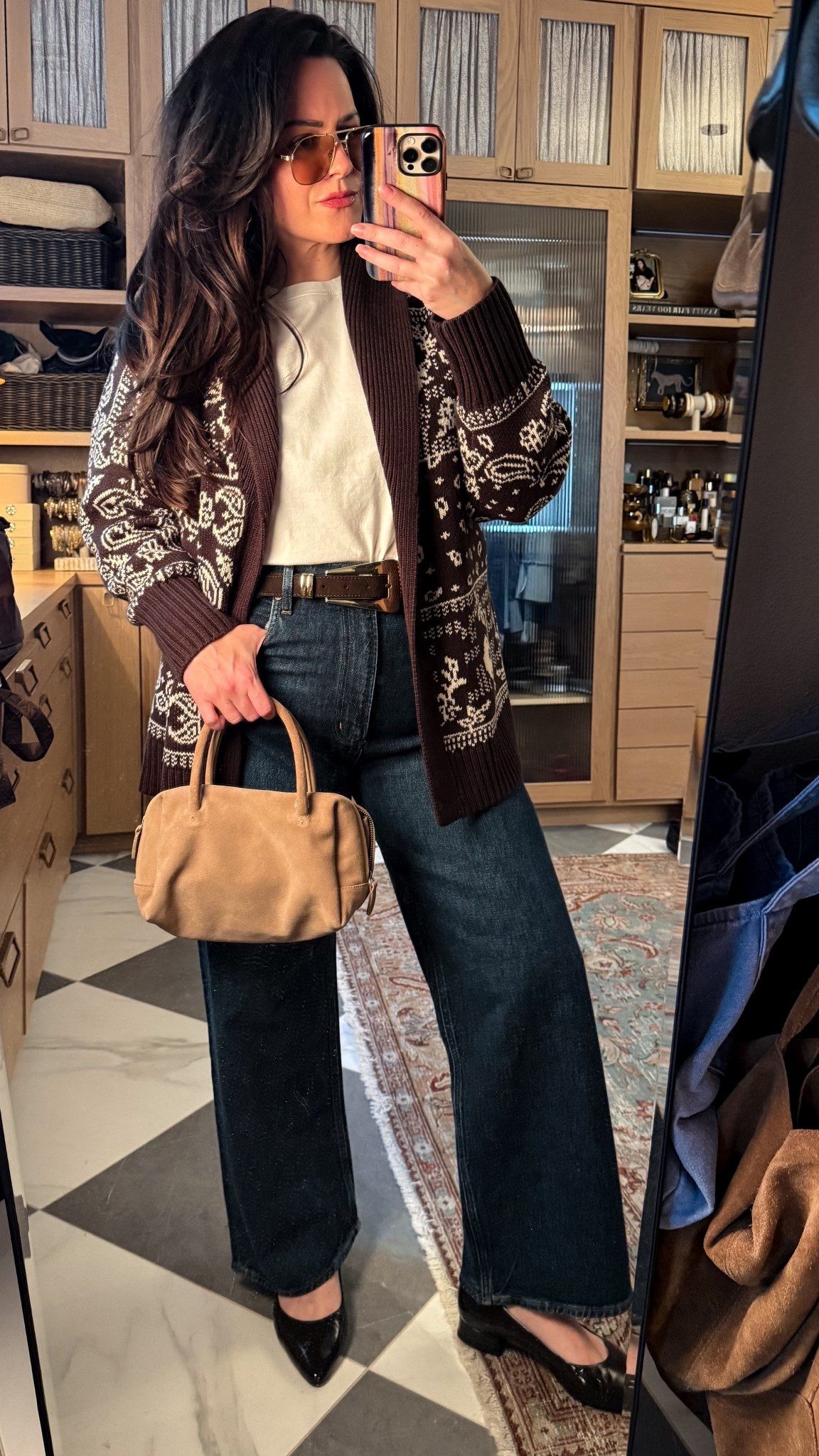 This cardigan🤩 It layers perfectly over a simple tee and jeans and gives that relaxed, effortless look that works for everyday errands or casual plans! 

#LTKMidsize #LTKootd #LTKSeasonal