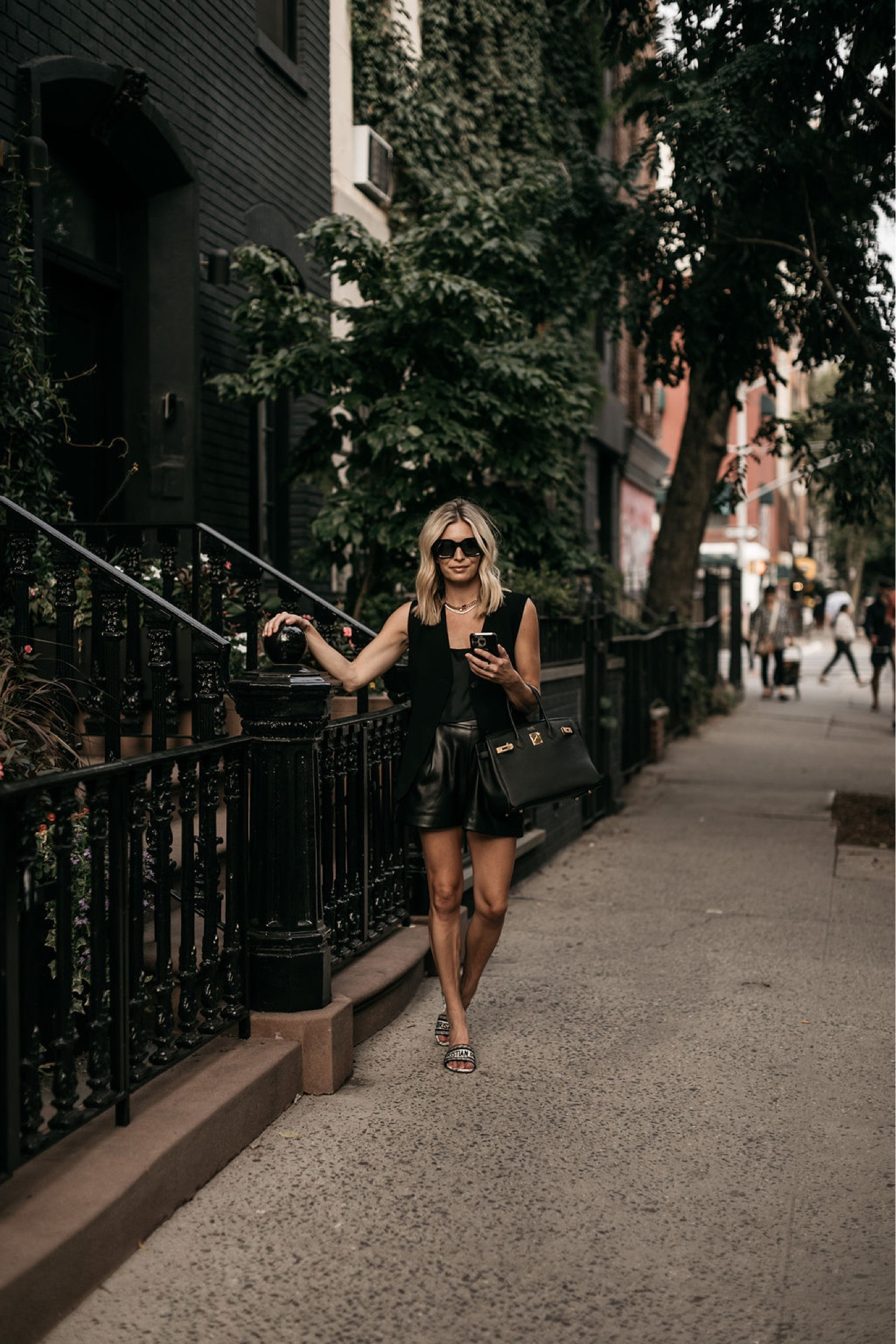 What I wore in nyc✨

Black vest, black cami, faux leather shorts, similar sandals, Celine sunglasses, necklaces and similar purse. 

#LTKSeasonal #LTKstyletip #LTKtravel