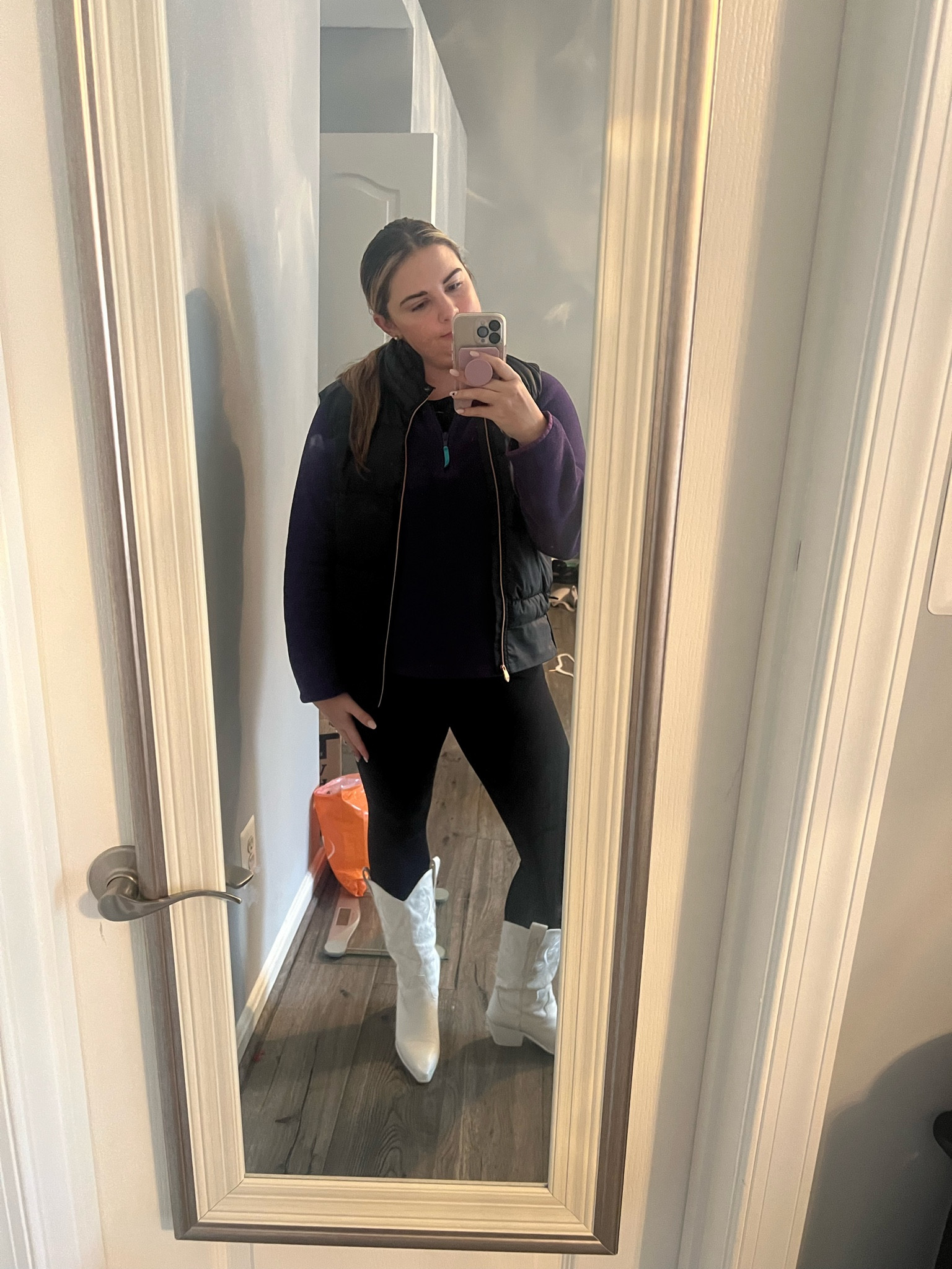 Leggings - large 
Bra - large 
Shoes - 8 
Top - medium 
Pullover - medium 
Vest - large 

#LTKcurves #LTKstyletip #LTKSeasonal