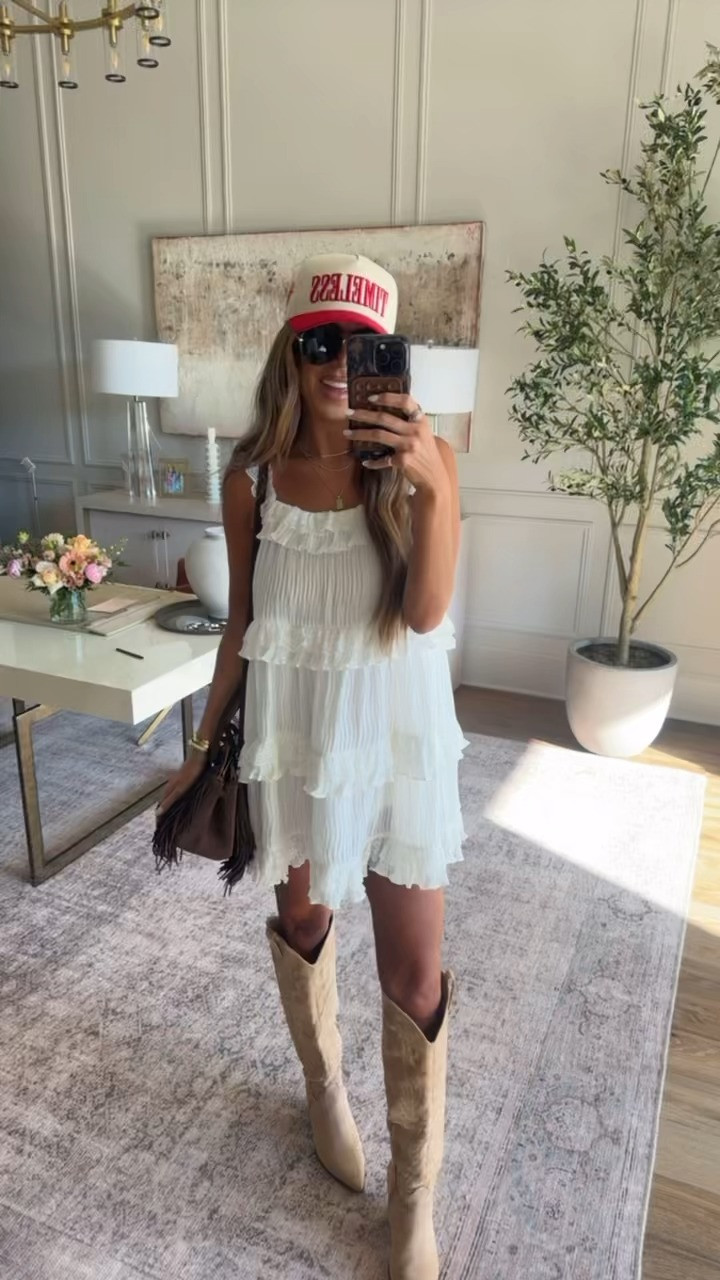 wearing a small ❤️

use code hollie40 for 40% off this dress! 

 #LTKootd #LTKSaleAlert