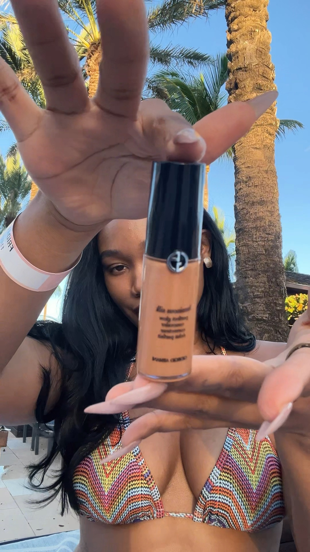 Missing the Bahamas already. I’m a glowy girl through and through, so I had to share the products that kept my skin glowing the entire trip.

No filter. No heavy layers. Just glow that moved with me.
It’s probably @armanibeauty 

#armanibeauty #makeup #beauty #style

#LTKStyleTip #LTKGiftGuide #LTKBeauty
