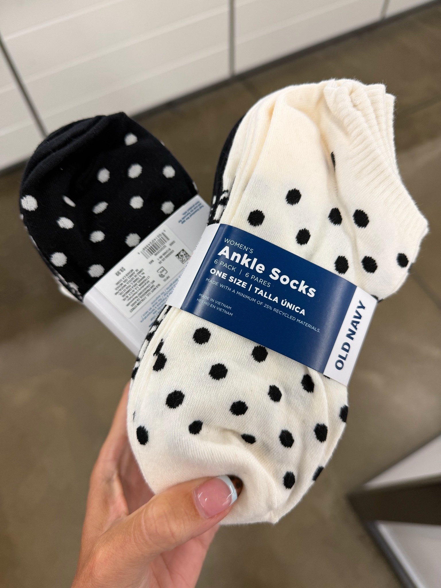 Polka dot socks

#LTKootd