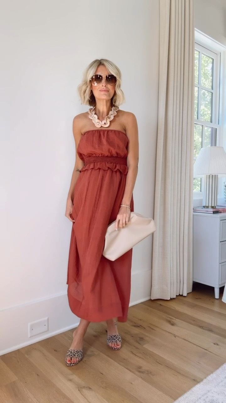 You can dress this dress up or down! Wearing an XS! 

Loverly Grey, pre fall look, pre fall dress, Target 

#LTKStyleTip #LTKSeasonal