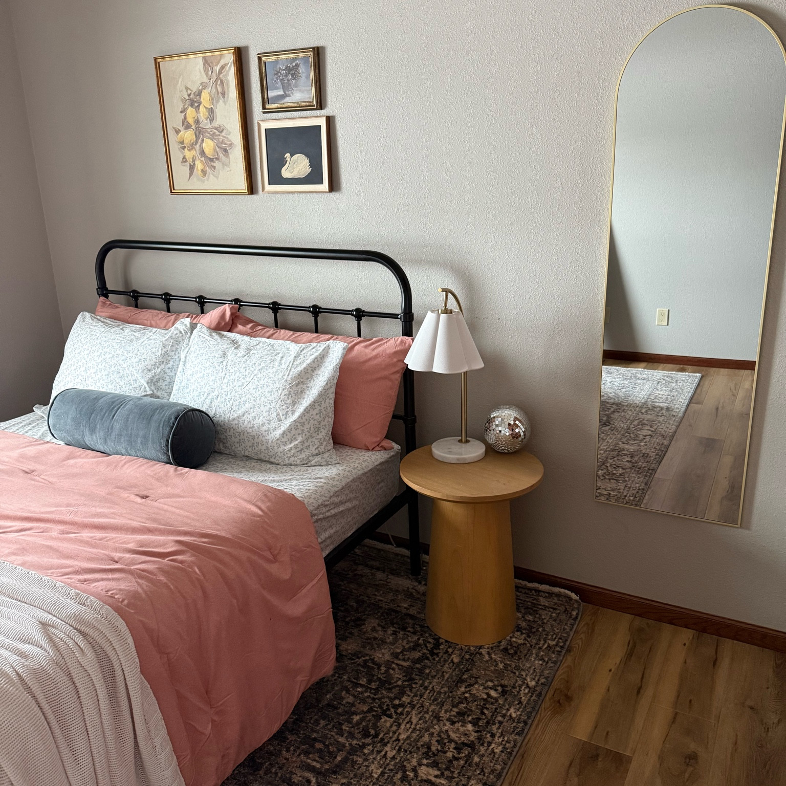 Hung this new mirror today! 🪞✨🫶🏻


Girl bedroom, girl bedroom decor, arched mirror 

#LTKKids #LTKHome #LTKFamily