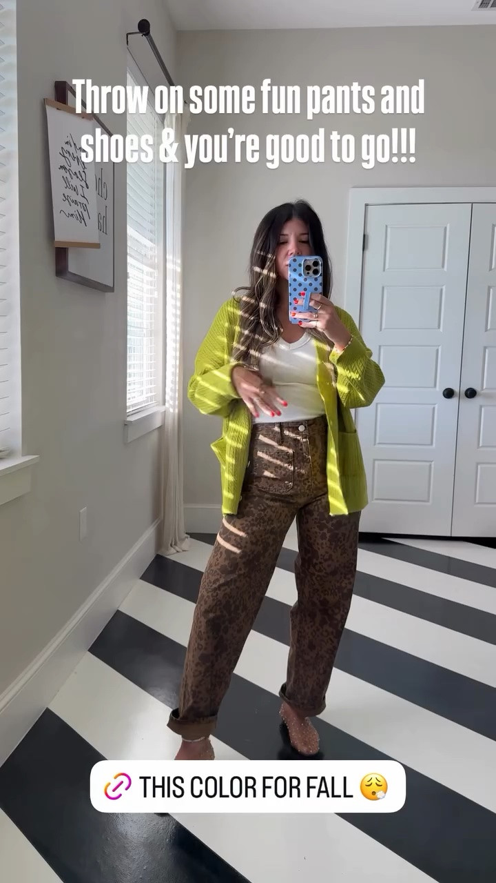 @Target with the cutest fall outfits! 
Lime green cardigan: s
leopard denim jeans: tts
rhinestone brown jelly flats: tts
White ribbed tank: xs

Code everydaysmitten on Loopy phone case! Throw on some fun pants and shoes & you’re good to go!!!

#LTKmomlife #LTKOver40 #LTKWorkwear