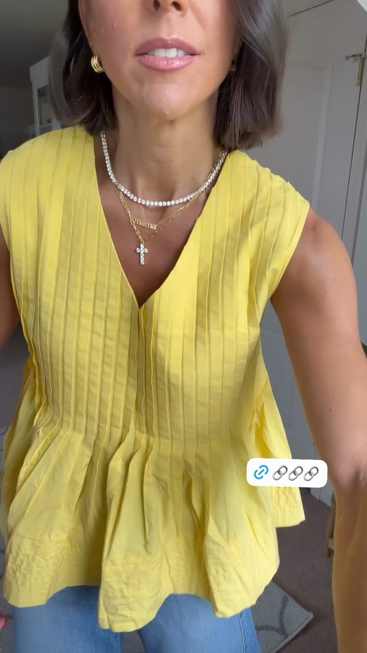 Size small in top size 25 in jeans 

#LTKgrwm #LTKootd #LTKSeasonal