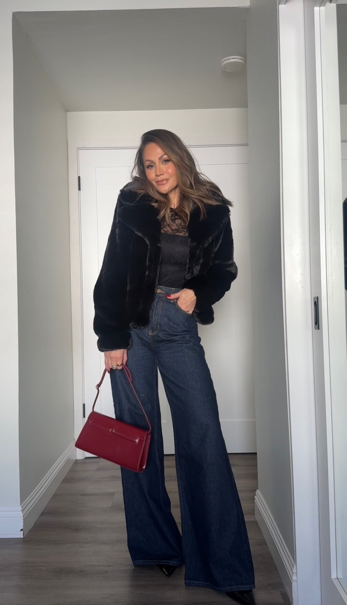 Keeping stylishly warm on those colder nights 👌❄️ Faux fur  jacket small /wide leg denim size 26 

#LTKSeasonal #LTKHoliday #LTKGiftGuide