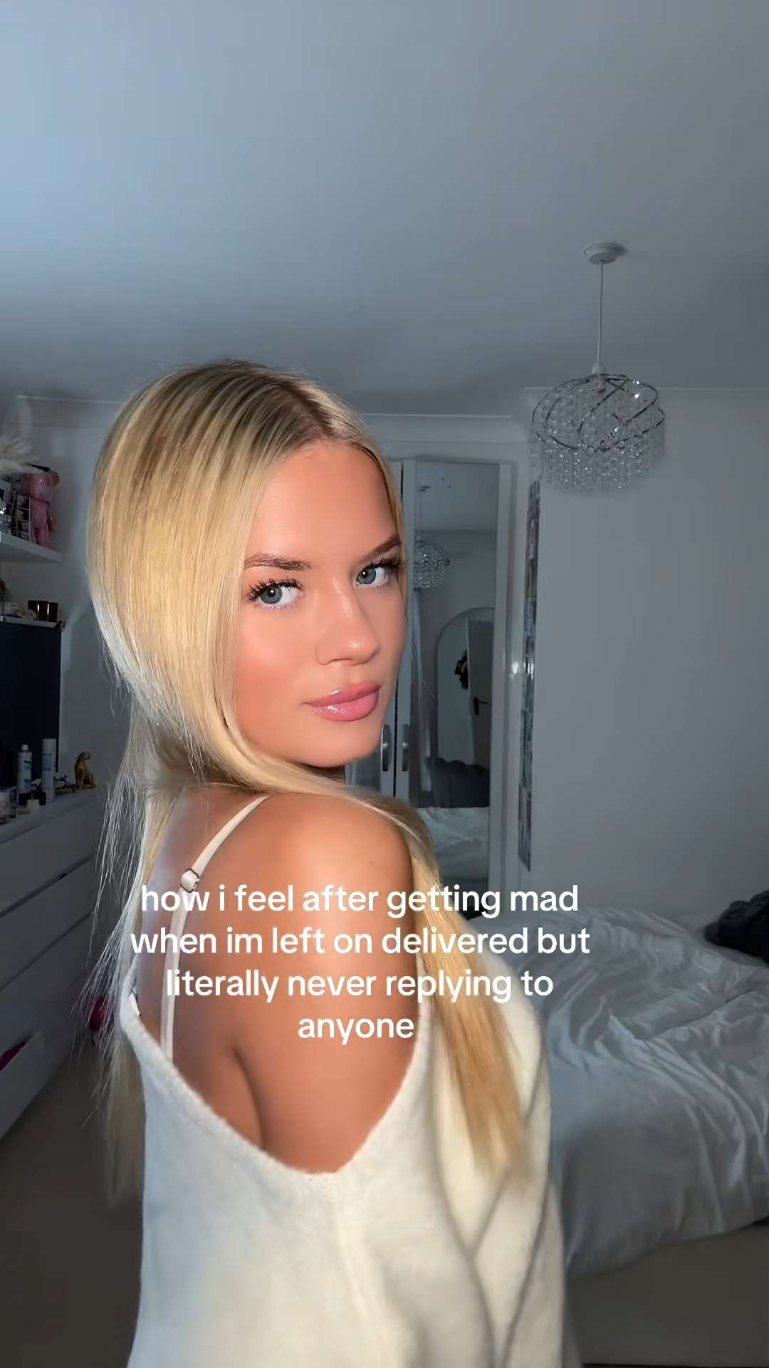 ⭐️

off the shoulder, one shoulder, knitwear, jumper, low rise jeans, subdued, dark denim, indigo denim, flared jeans 

 #LTKuk #LTKwinter #LTKjeans