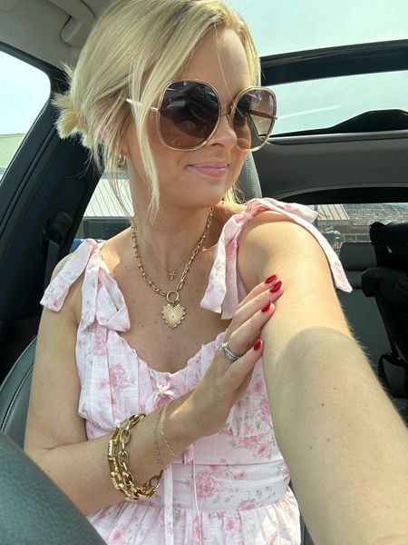 Jewelry round up! 
Heart necklace from flourish in frills
Chain bracelets from flourish in frills 
Cross necklace from rwfine
Yurman ring from Neiman's 
Cross ring from rwfine 
Amazon sunglasses 

#LTKStyleTip