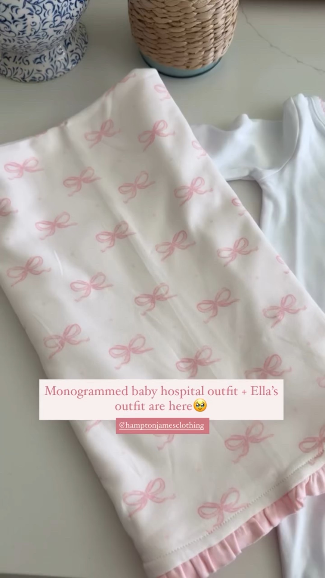 Monogrammed baby hospital outfit + Ella’s outfit are here🥹 @hamptonjamesclothing