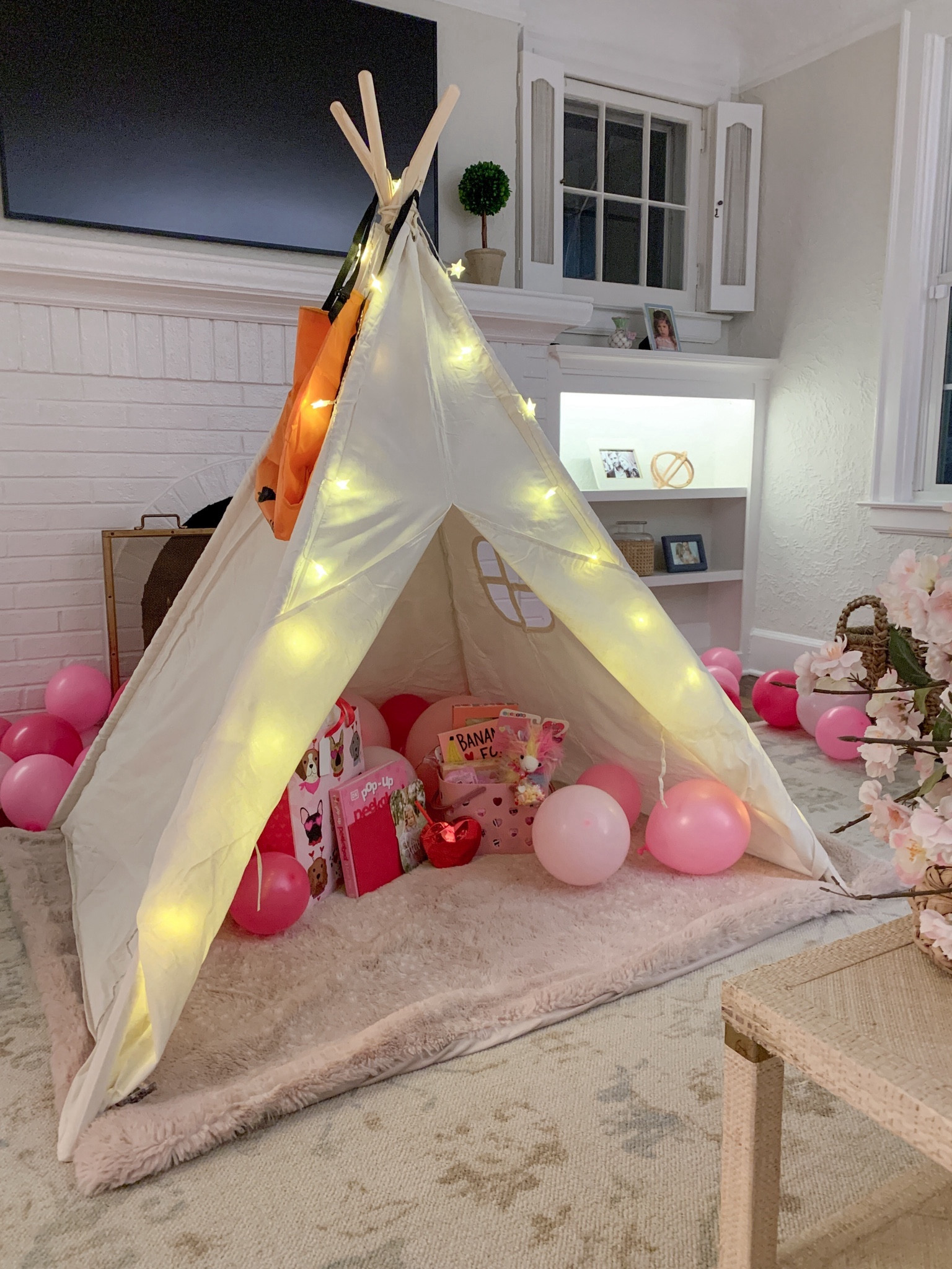  Valentine’s Day set up!  So excited for sloane to see this tomorrow morning! 

#LTKparties #LTKkids #LTKGiftGuide