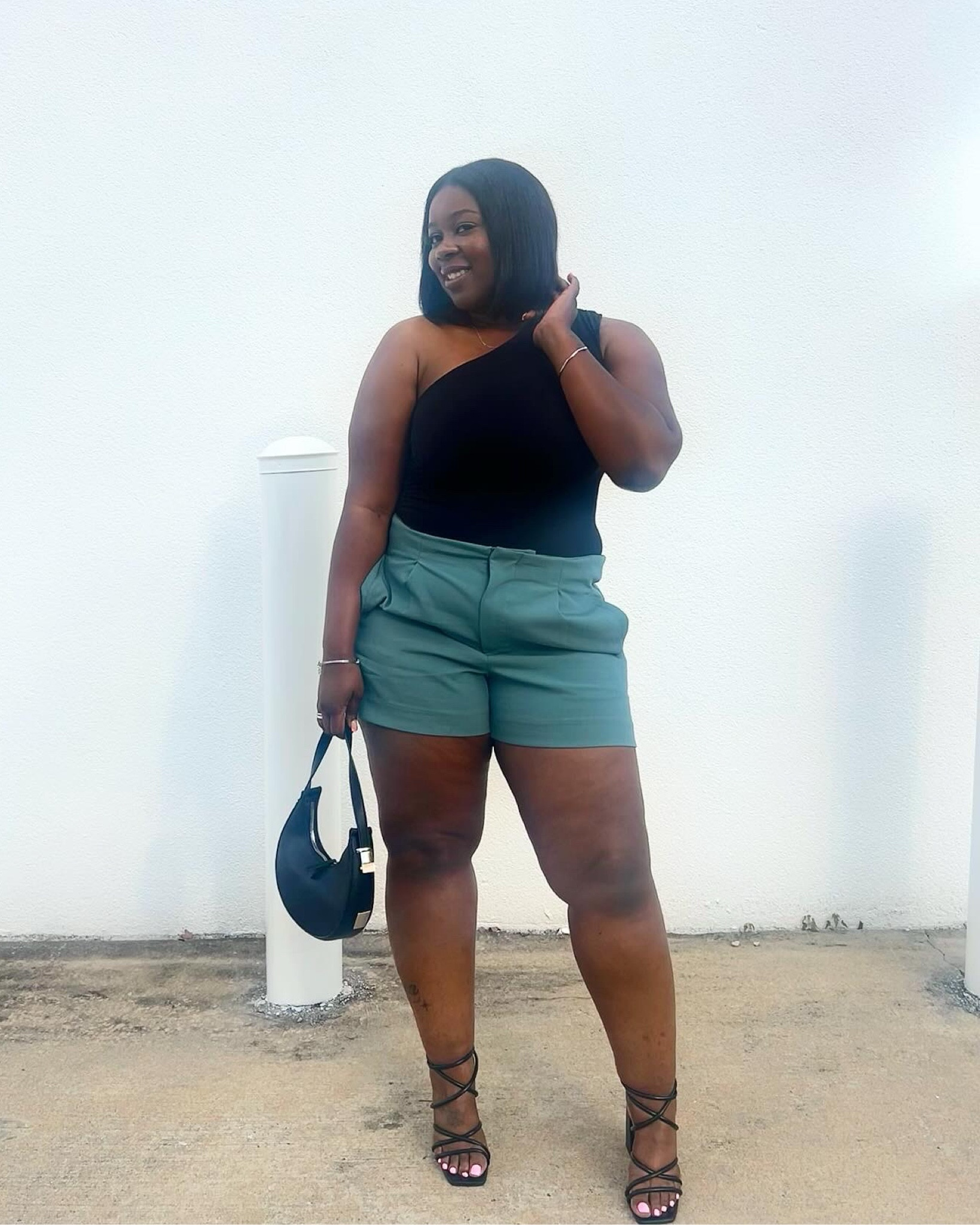 Suns out..Legs out… ☀️

#LTKstyletip #LTKSeasonal #LTKfindsunder50