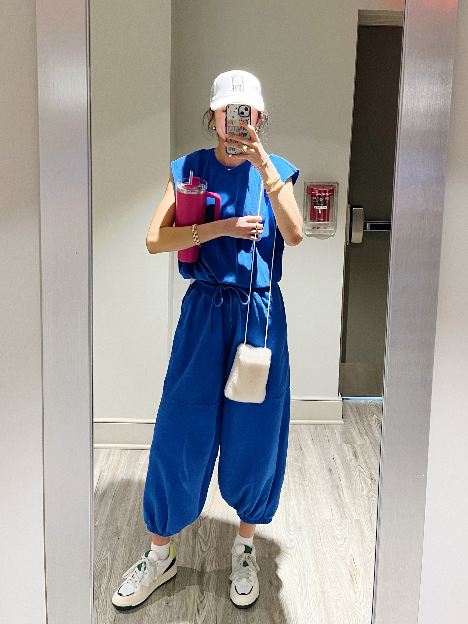 comfy🩵🩵

#LTKfindsunder100 #LTKtravel #LTKhome