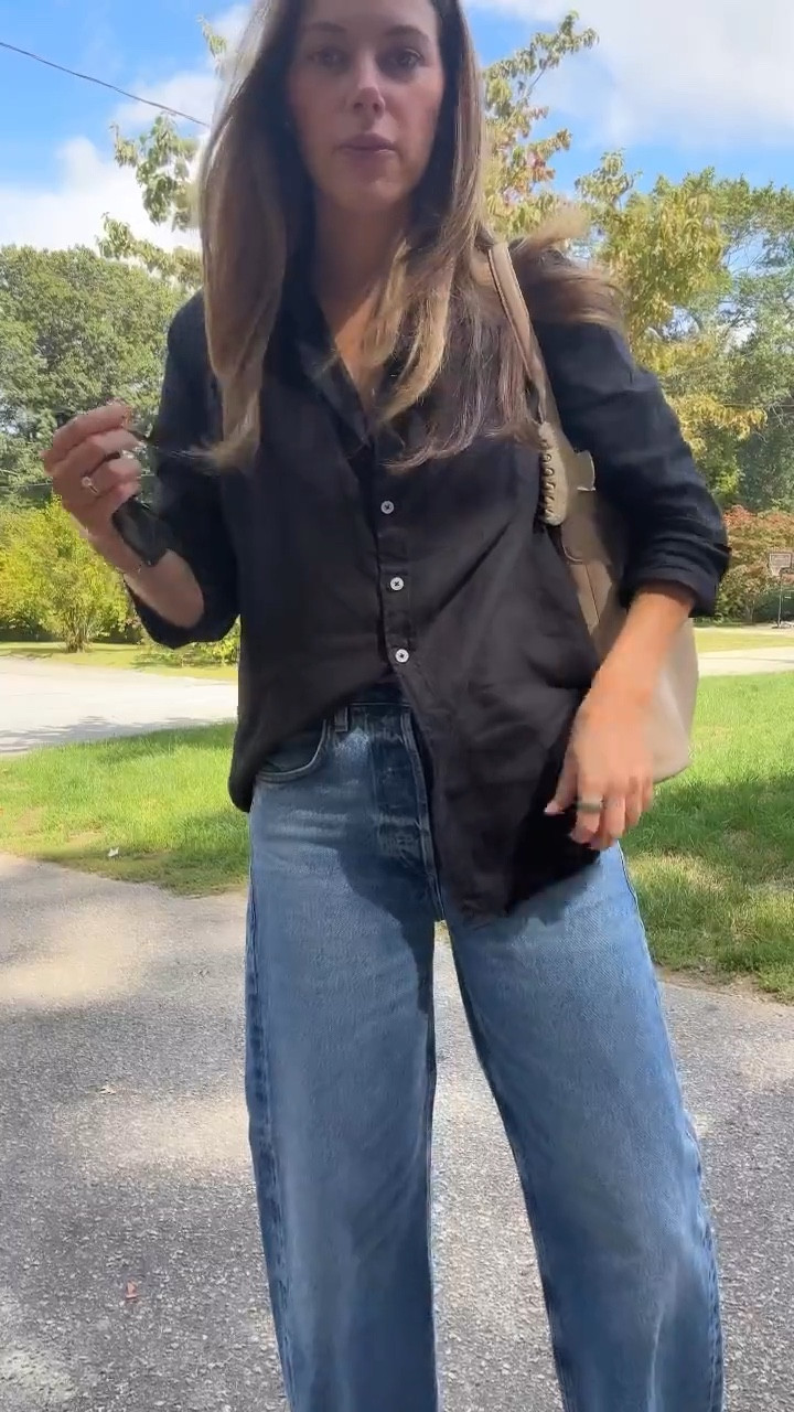 Shirt - I sized up to a medium
Jeans - TTS in a 26
Bag is old jcrew linked a similar one!

#LTKFindsUnder100 #LTKStyleTip #LTKSeasonal