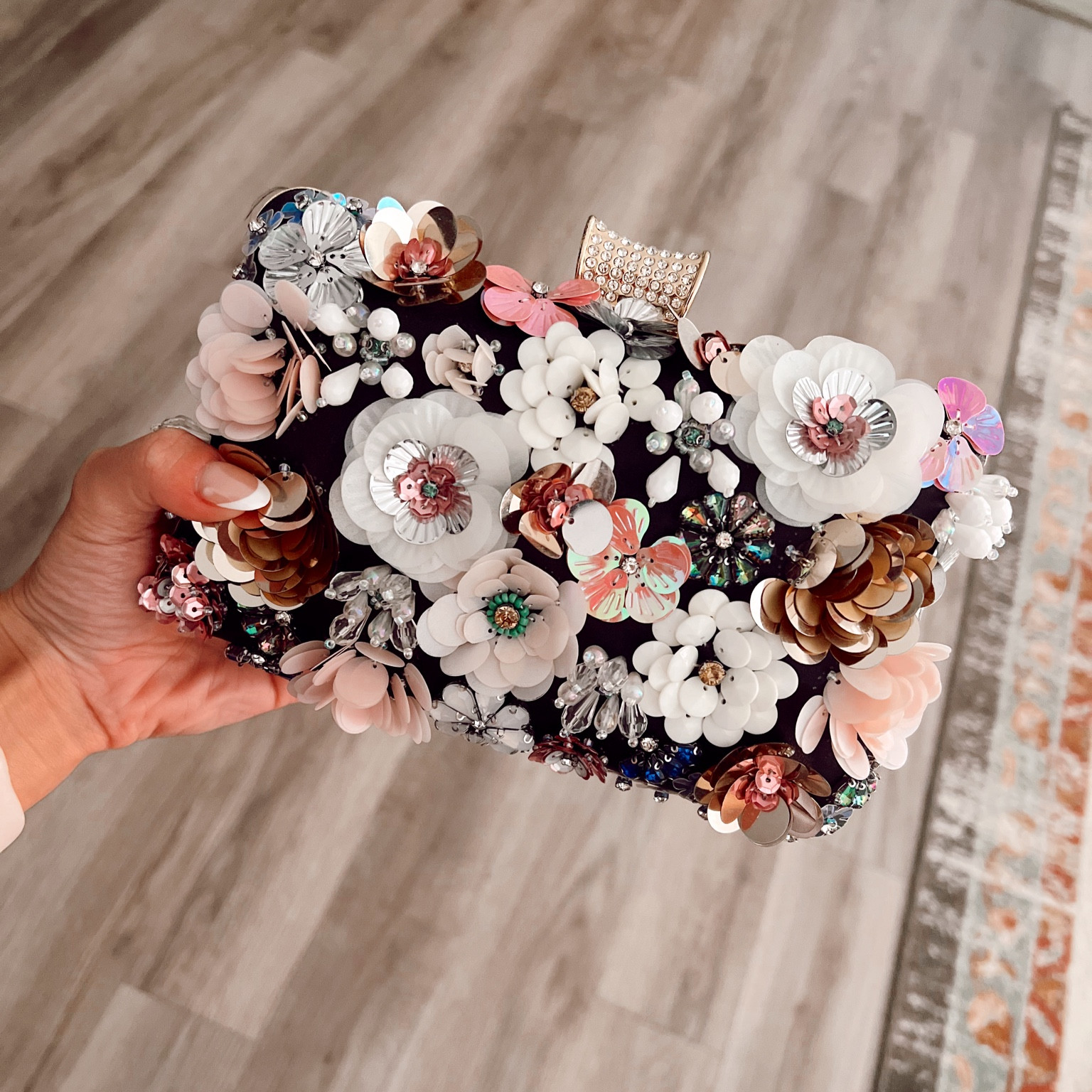 Didn’t realize how long it had been since i shared this bag until I got it out for my mom to borrow! So cute & cant beat the price! 

#LTKFind #LTKitbag #LTKstyletip