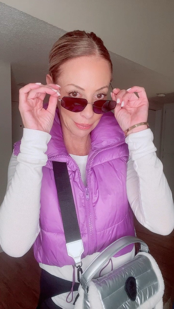 My Favorite sporty sunglasses 
• lightweight 
• edgy shape
• come in a variety of colors
🕶️💜

#LTKstyletip