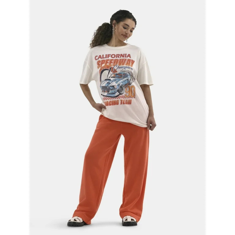 No Boundaries Washed Graphic Boyfriend Tee, Women's | Walmart (US)