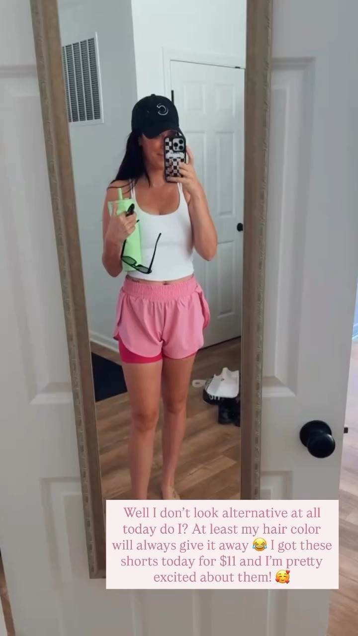 Well I don’t look alternative at all today do I? At least my hair color will always give it away 😂 I got these shorts today for $11 and I’m pretty excited about them! 🥰