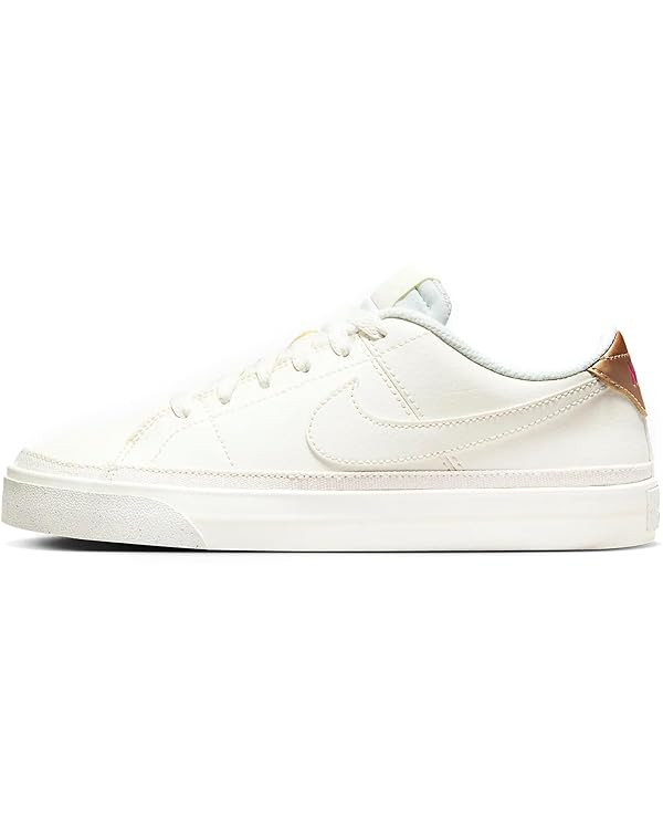 Nike women's Sports Low Top Shoes | Amazon (US)