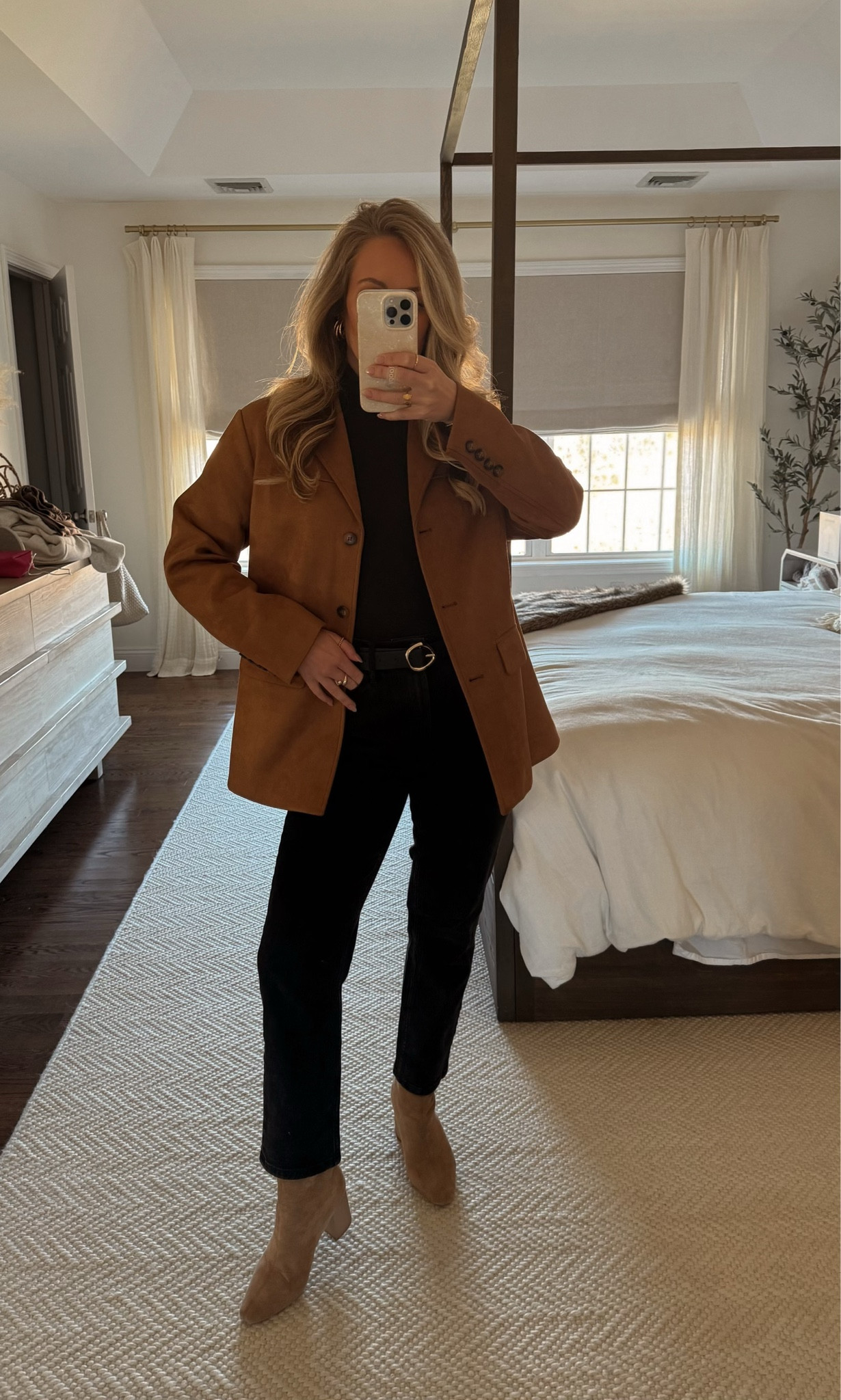 My ootd 🧸 my jacket is an Amazon find - size medium!

Winter style, winter fashion, Amazon find, Abercrombie sale, winter boots, target accessories, blazer outfit


#LTKShoeCrush #LTKSeasonal #LTKStyleTip