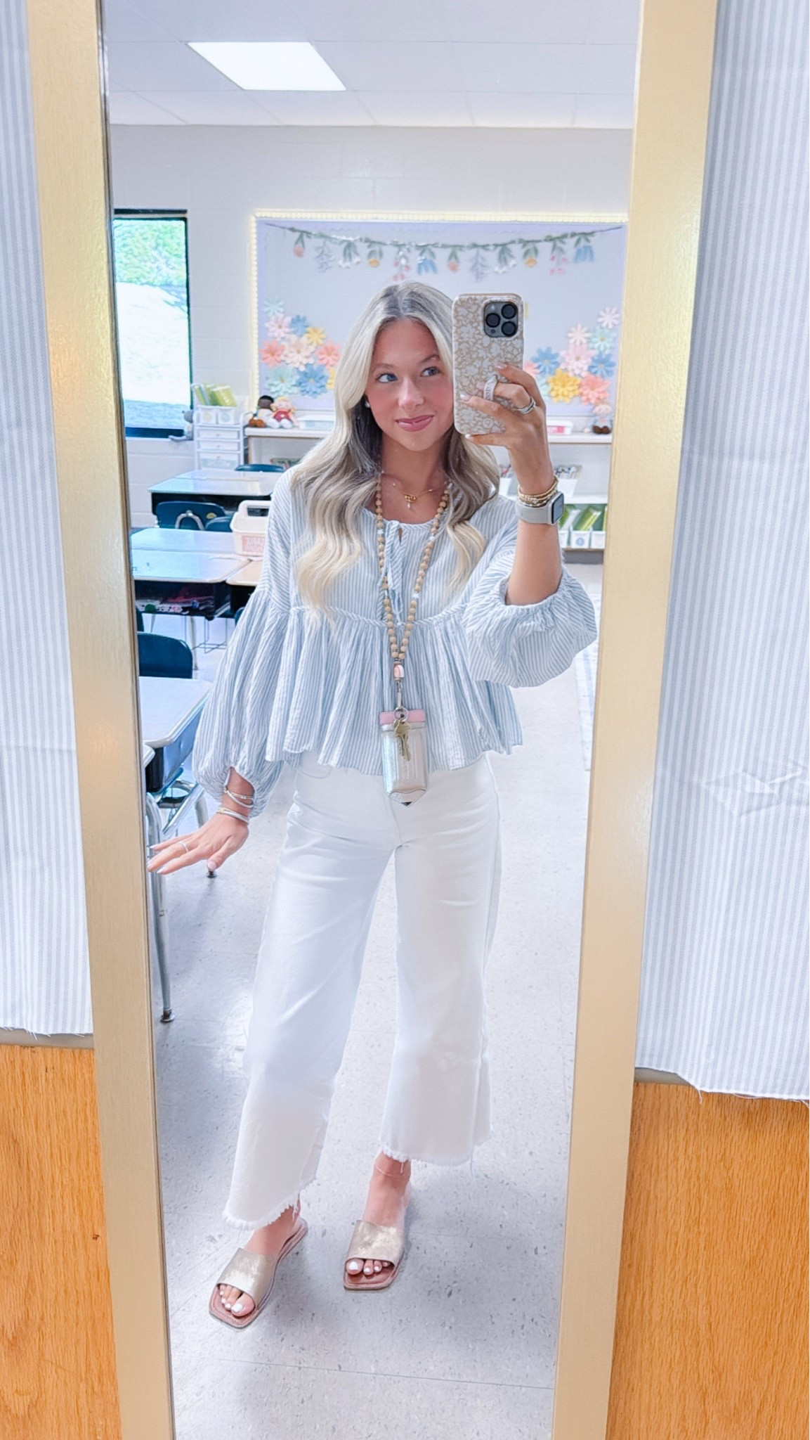 teacher outfit inspo!!
- free people top, risen denim jeans, gucci necklace

#LTKootd #LTKWorkwear