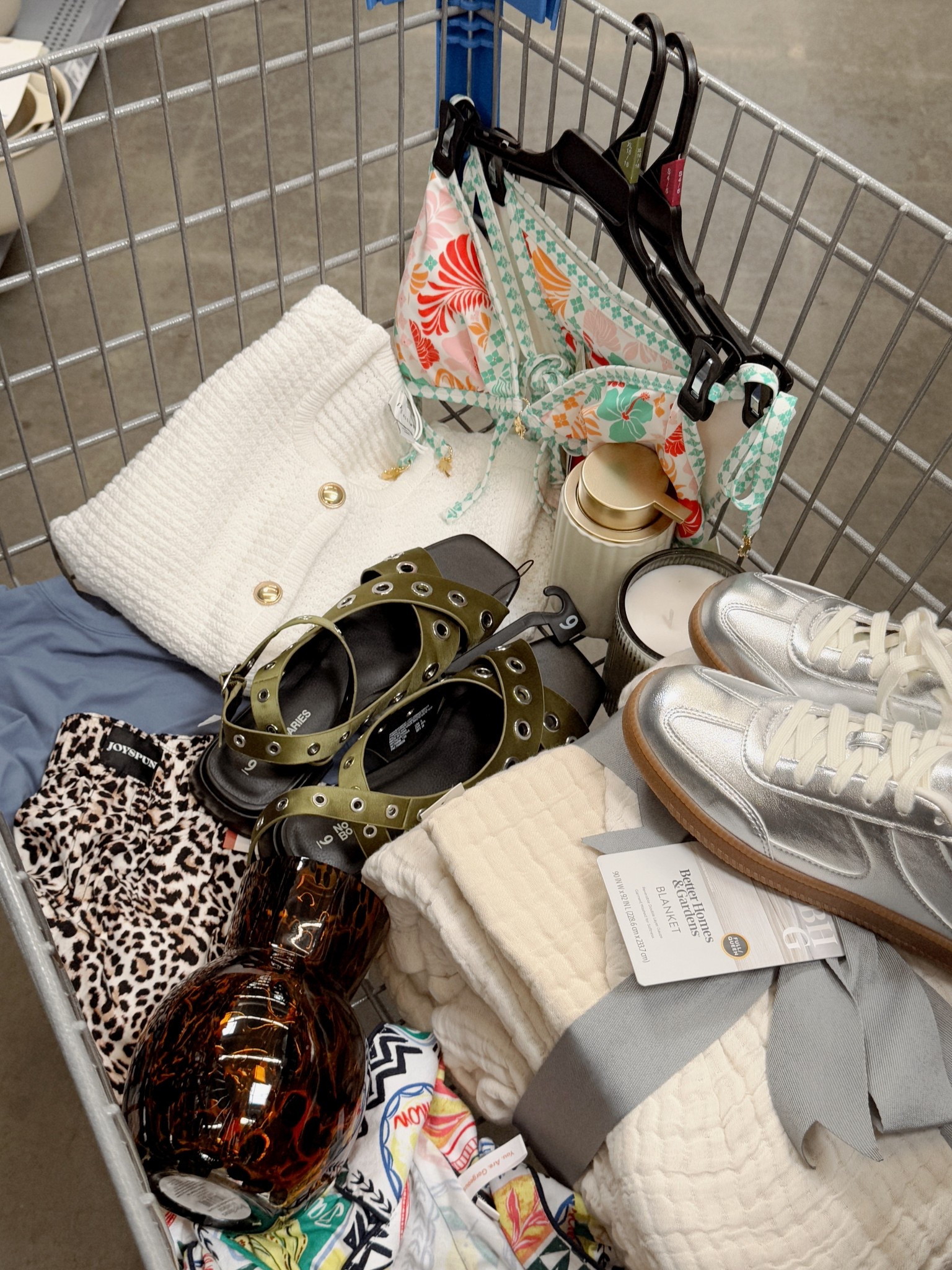 Walmart is THAT GIRL! So many good home and fashion finds right now 😍🤌🏼

Walmart
Walmart home
Walmart finds
Walmart fashion
Walmart style
Walmart summer

#LTKSeasonal #LTKHome #LTKFindsUnder50