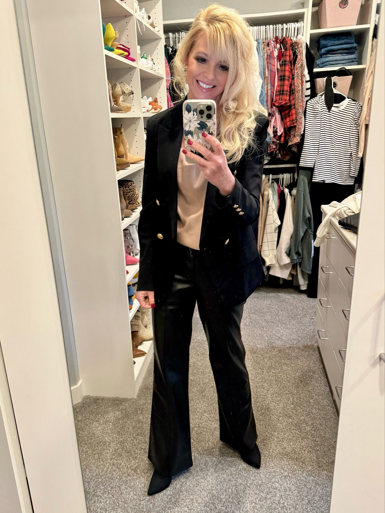 Great look and blazer is on repeat 

#LTKMostLoved #LTKstyletip #LTKfindsunder50