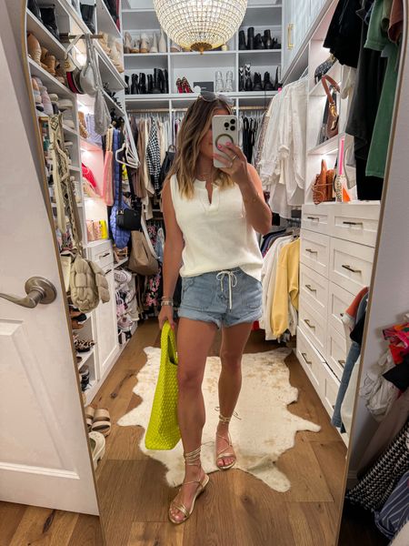 I’m wearing a medium top (runs tts, sized up for an oversized look), small shorts, 6 shoes
#ChristianBlairVordy #AffordableFashion #AmazonFinds

#LTKSeasonal #LTKStyleTip #LTKFindsUnder50