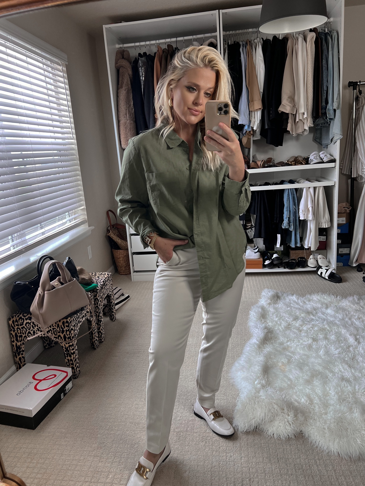 Smart Casual
Workwear, business casual

🥂Remember, always wear what makes you feel confident and comfortable while still being yourself.


#minimalstyledaily #minimalistfashion   #oldmoney  #oldmoneystyle  #quietluxury Neutral style, Parisian chic, Parisian style, Scandi style, Scandi look, Minimal look, Minimalist outfit, Minimal style inspiration, Minimal style inspo, Minimal chic, fall outfits, fall Aesthetic, Minimal outfit, Classy street style, Chic outfit, Neutral outfit, Style Tips, Old Money Style, That Girl Aesthetic, fall outfit
#over40

#LTKsalealert #LTKunder50 #LTKshoecrush