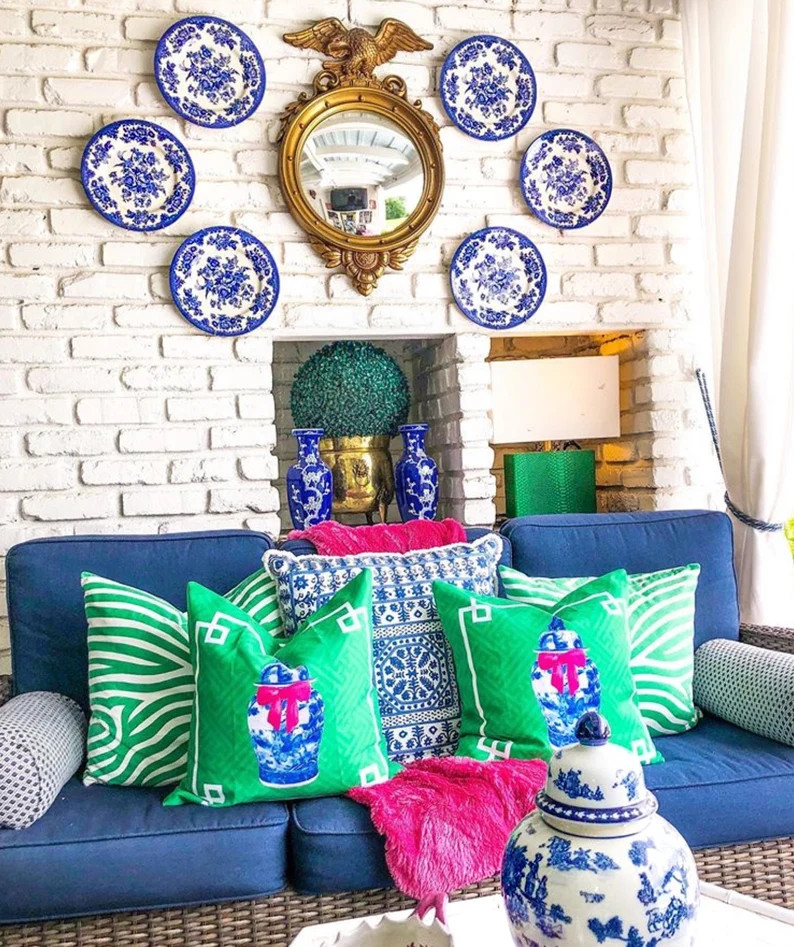 Ginger Jar Pillow, Fretwork Indoor/ Outdoor Pillow, Kelly Green Pillow - Etsy | Etsy (US)