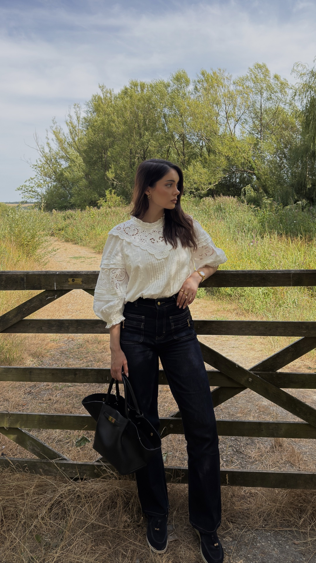 Countryside attire 🌼🍃 

#countrysideattire #countryside #countrysideoutfit #britishsummer #englishsummeroutfit #summeroutfit #oldmoney #quietluxury #fabrique #hollandcooper #demellier #demelliermidinewyork #daytimeoutfit #everydayoutfit #elegant #refined #sophisticated #luxuryfashion

#LTKuk #LTKautumn #LTKstyletip
