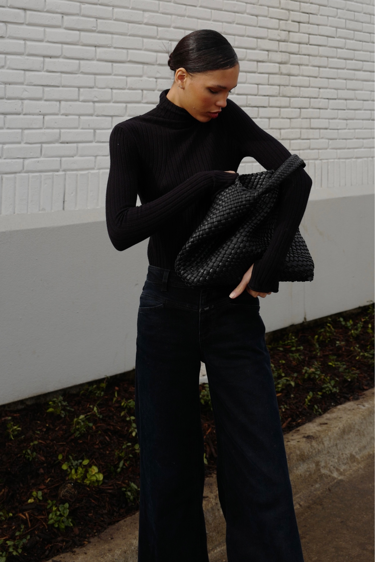 nothing better than an al black outfit 🖤

#LTKstyletip #LTKSeasonal #LTKFind