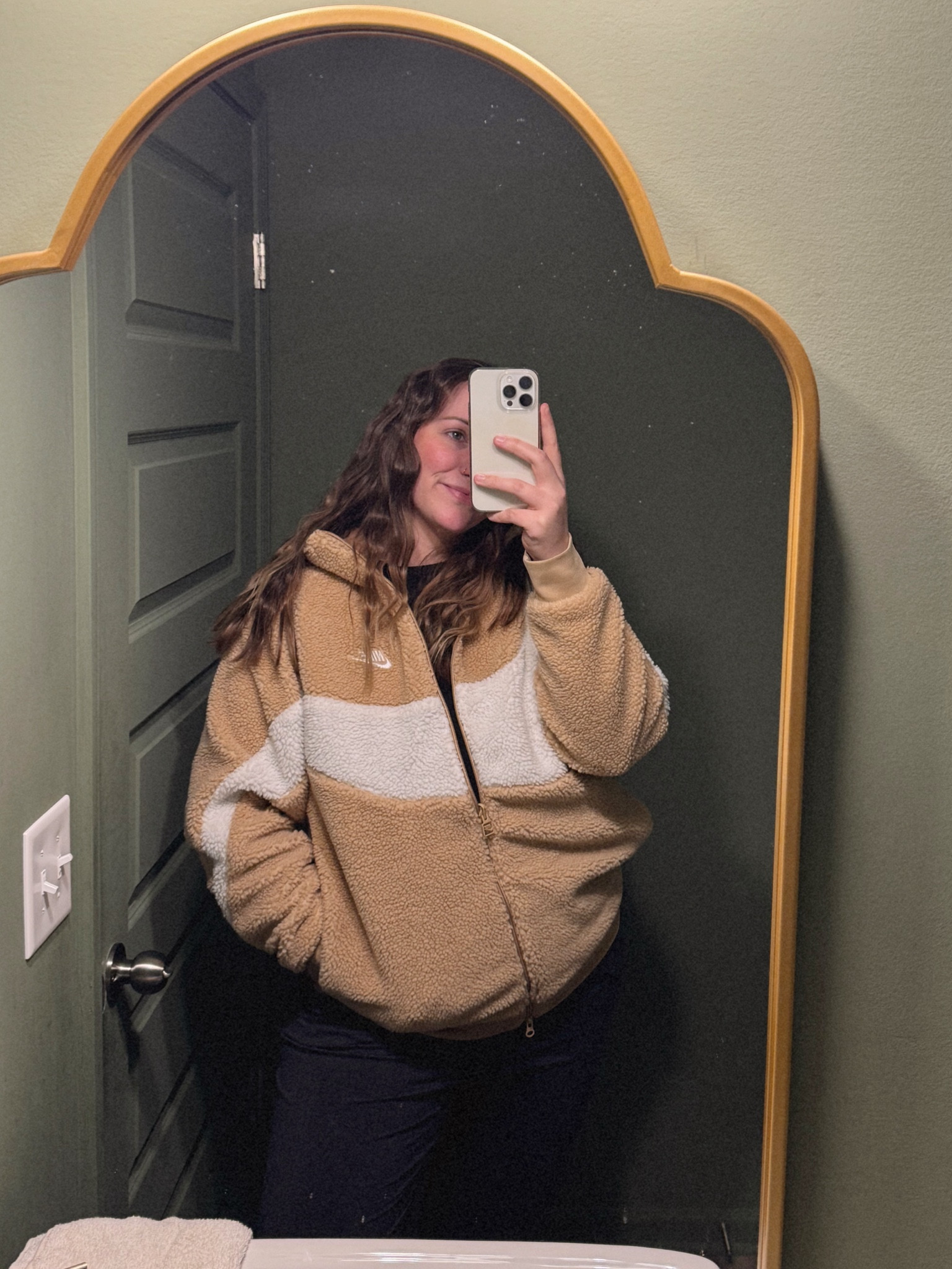 Nike reversible jacket I’m wearing size large also just got the Nike panda sneakers super comfortable! 

#LTKMidsize #LTKFitness #LTKActive