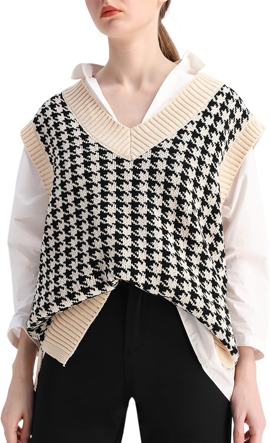 SAFRISIOR Oversized Houndstooth Knitted Vest Sweater Vintage V Neck Loose Sleeveless Sweater Apricot | Amazon (US)