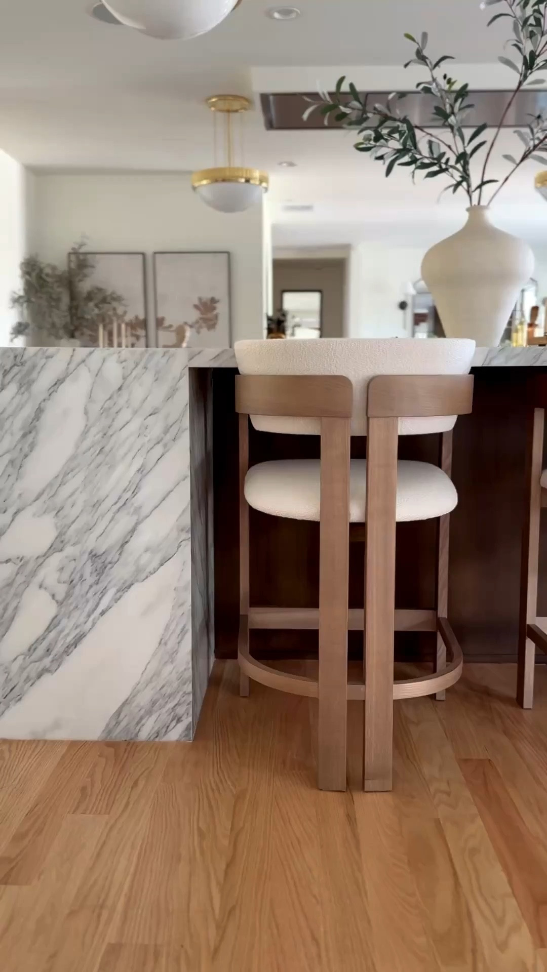 You can splurge or save on these kitchen stool beauties! 

#LTKHome #LTKSaleAlert