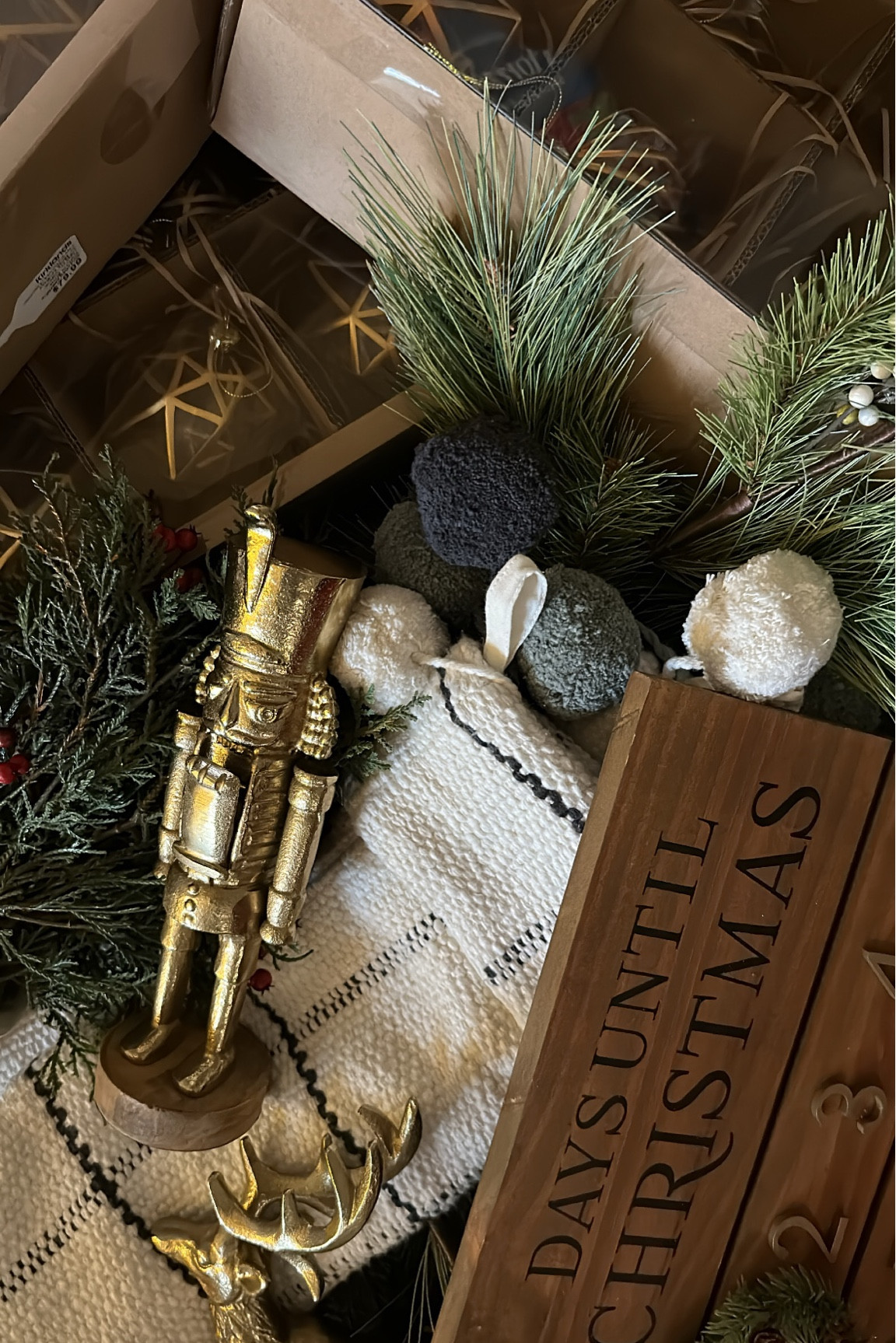 ‘Tis the season for holiday decorations 

#target #kirkland #hearthandhand #threshold #magnolia #studiomcgee #christmas #holidays 

#LTKHoliday #LTKSeasonal #LTKhome